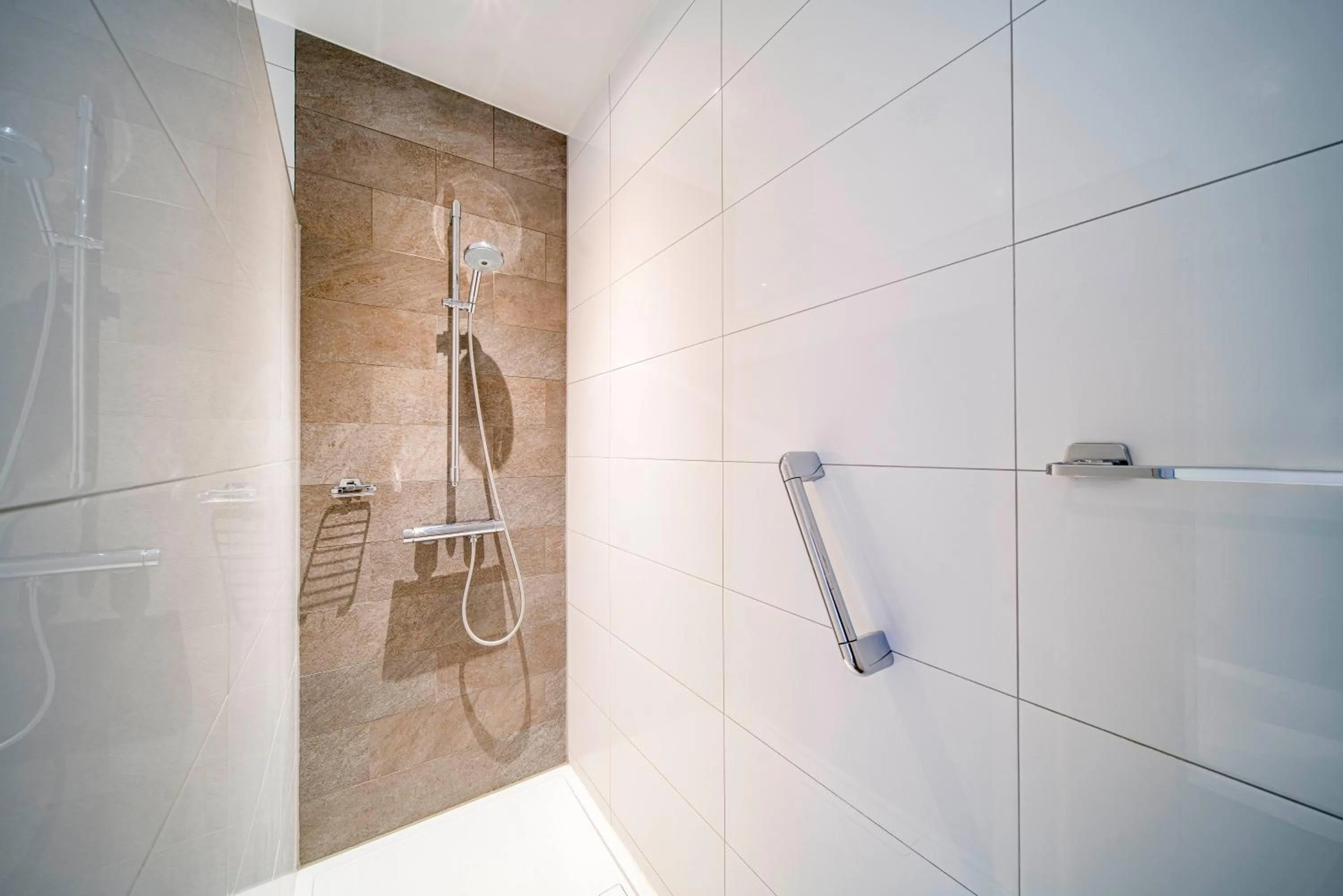 Shower in The Rosendale