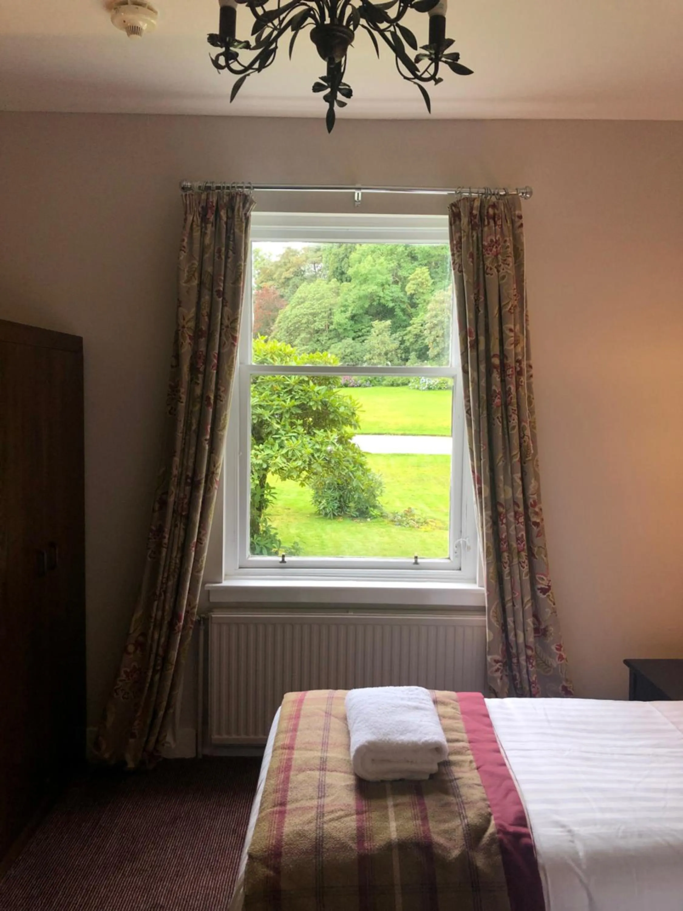 Bedroom, Bed in Stonefield Castle Hotel ‘A Bespoke Hotel’