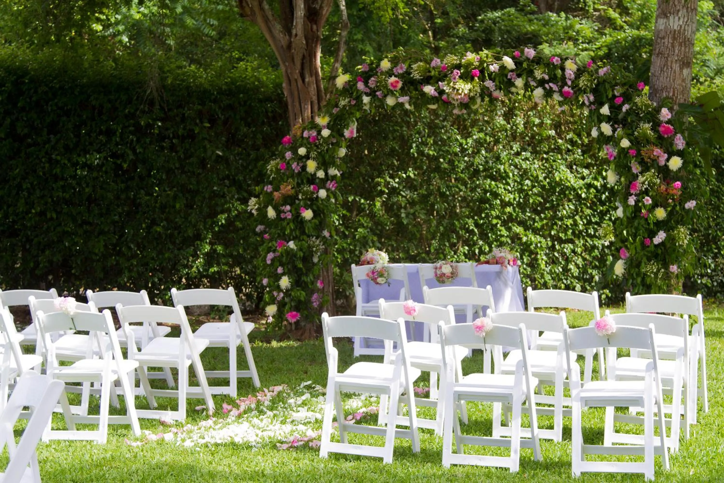 Garden in hotel villas chicanna