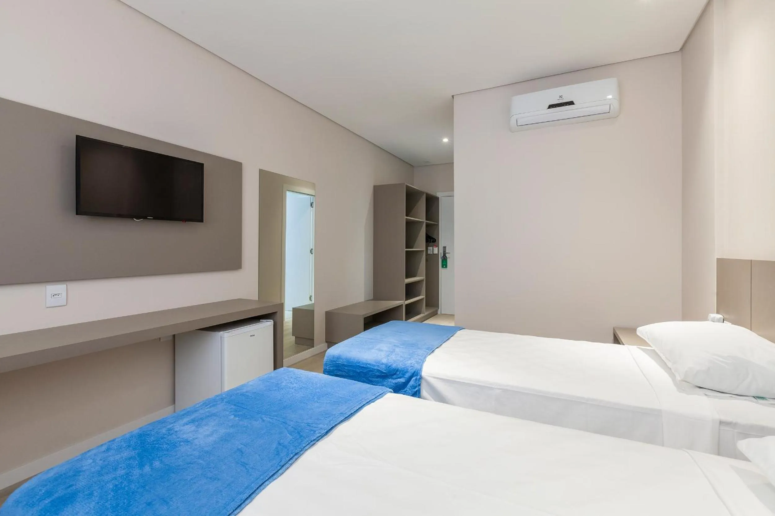 TV and multimedia, Bed in Tri Hotel Executive Osório