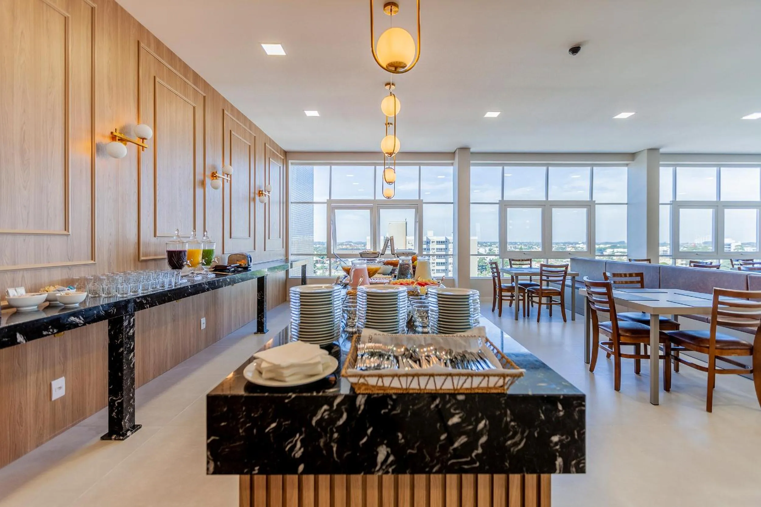 Breakfast in Tri Hotel Executive Osório