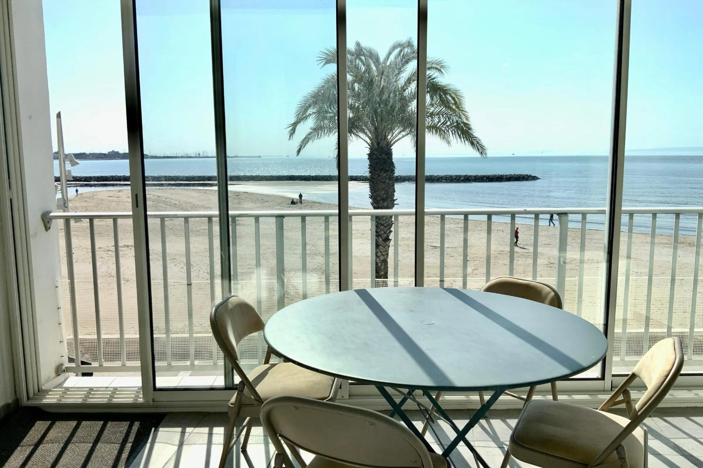 Appartement Mar e Souleu avec Terrasse et Vue Mer au Grau du Roi