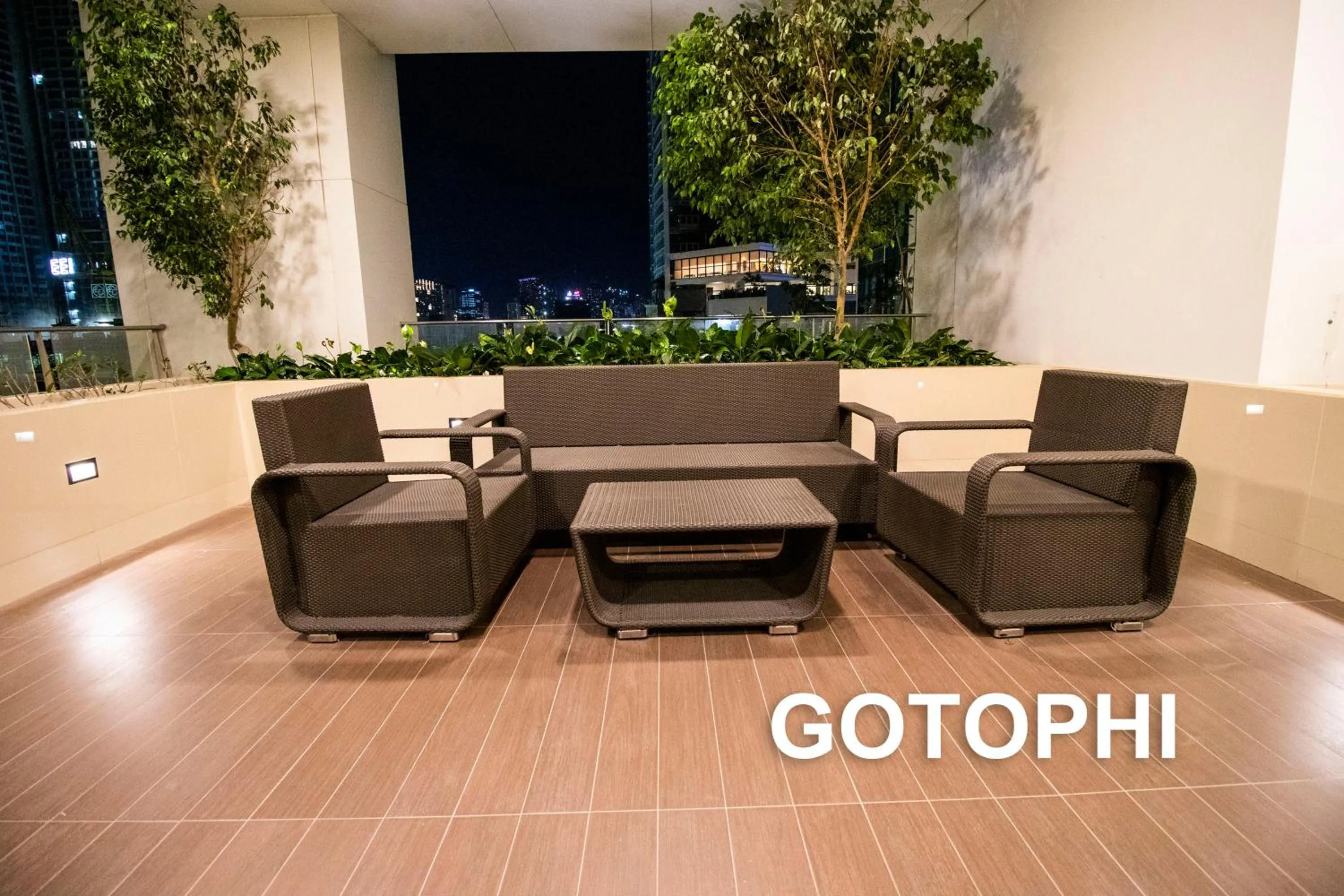 Seating area in One Uptown Residence