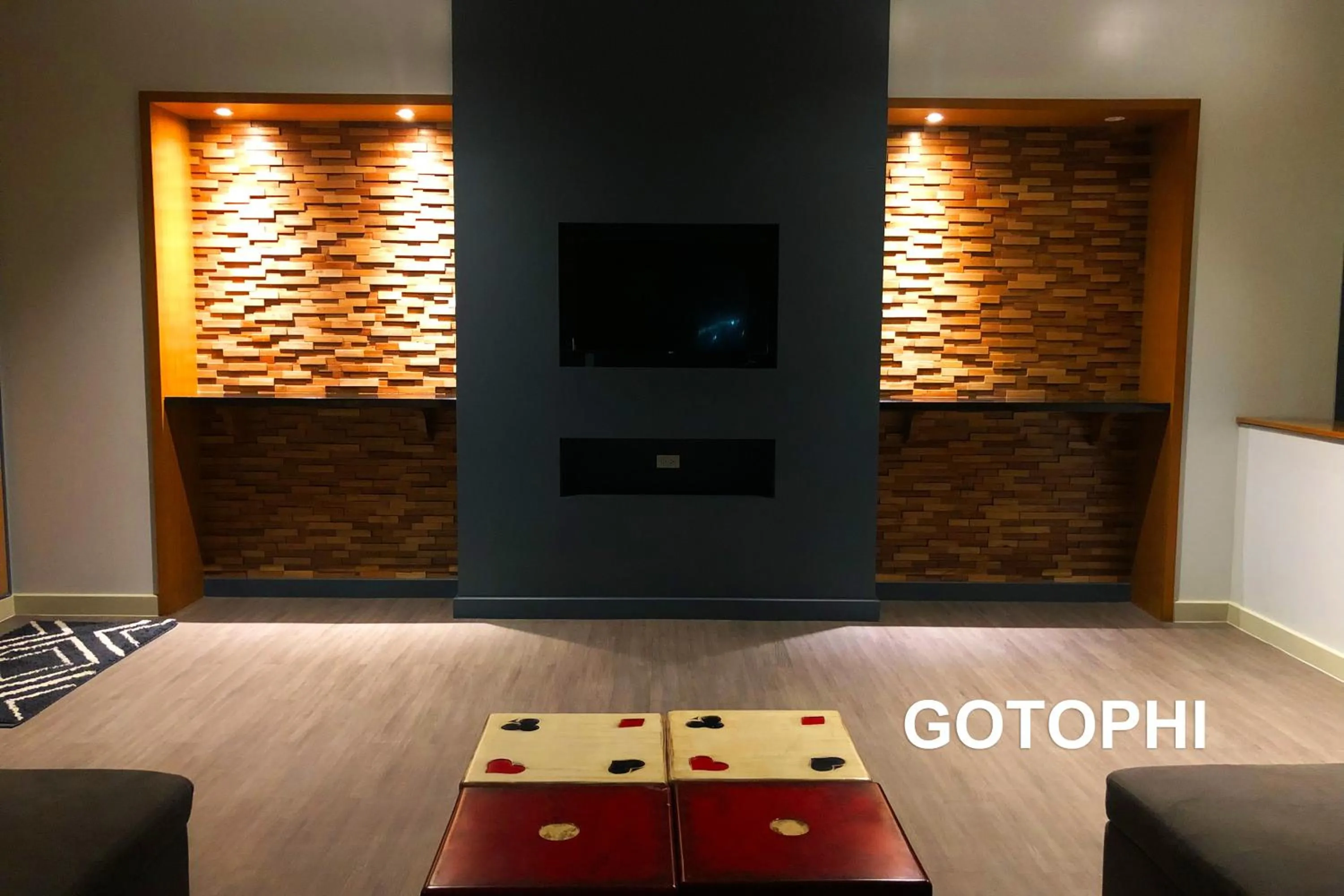 Seating area in One Uptown Residence