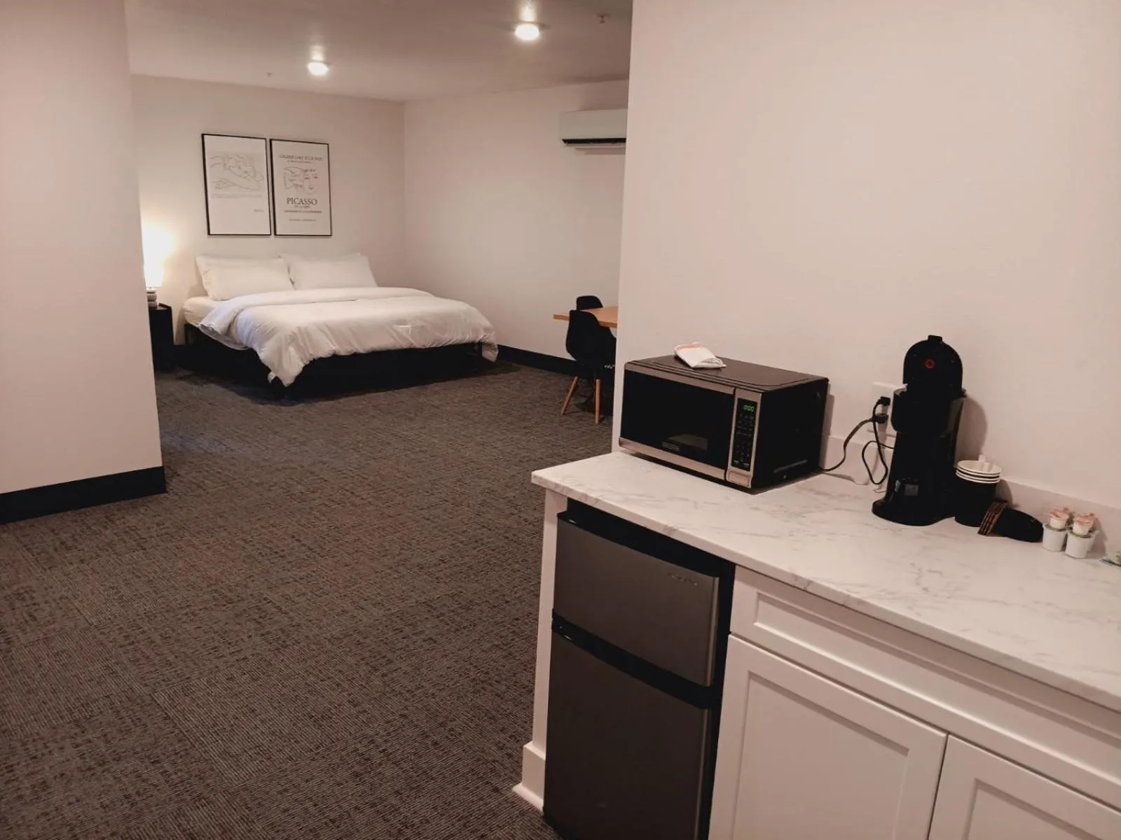 Bed in Five10 Orange Street Hotel - Hot Springs