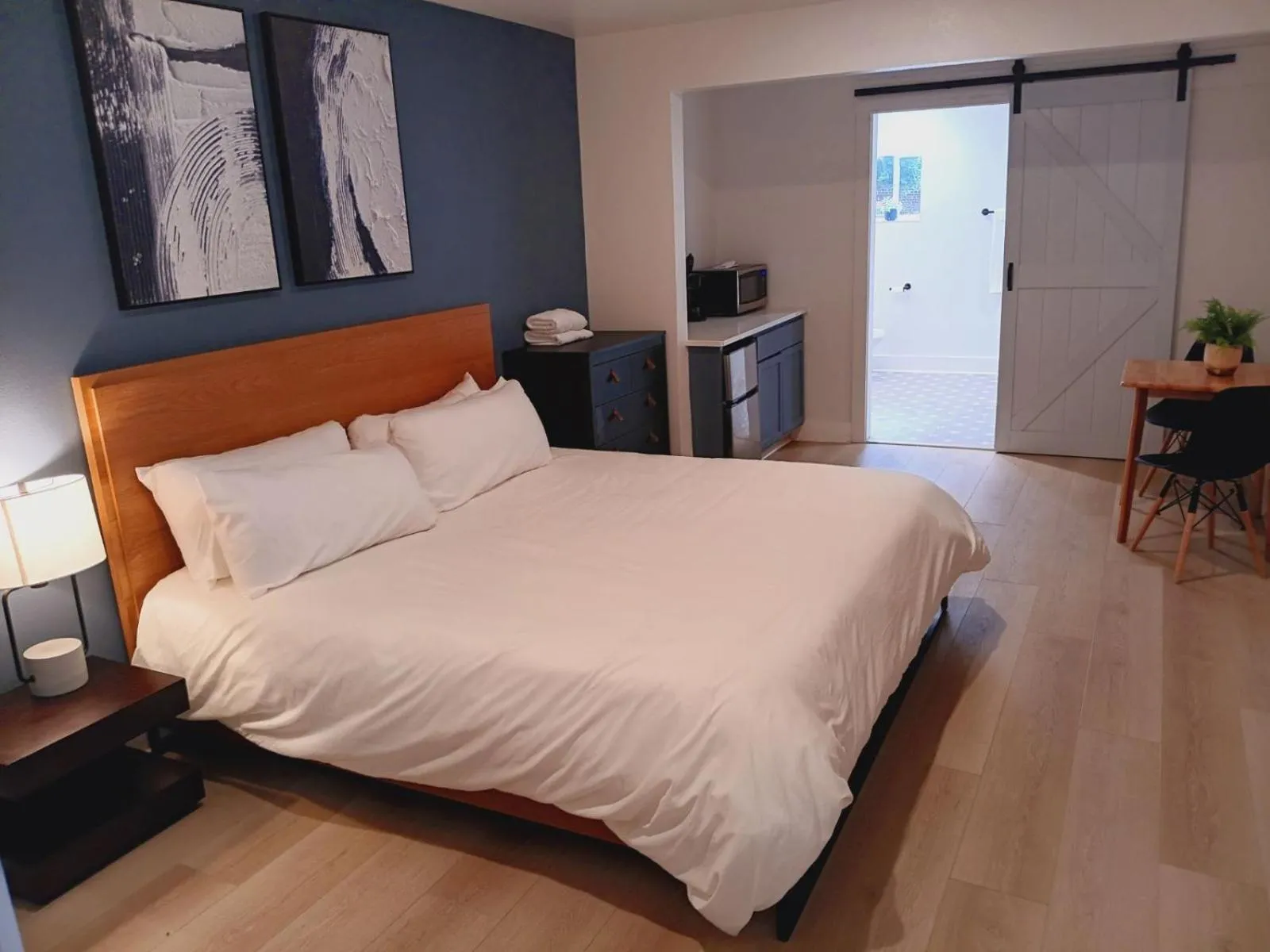 Bed in Five10 Orange Street Hotel - Hot Springs