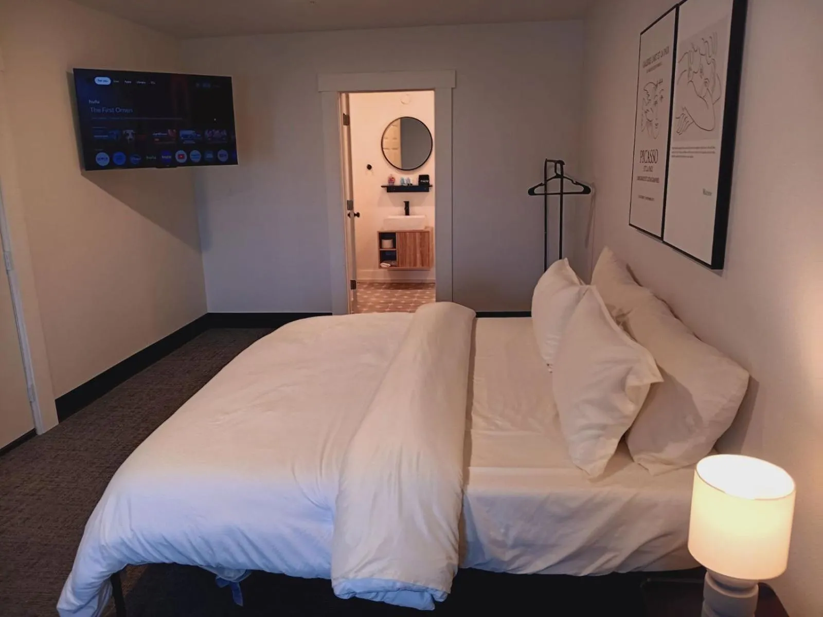 Bed in Five10 Orange Street Hotel - Hot Springs