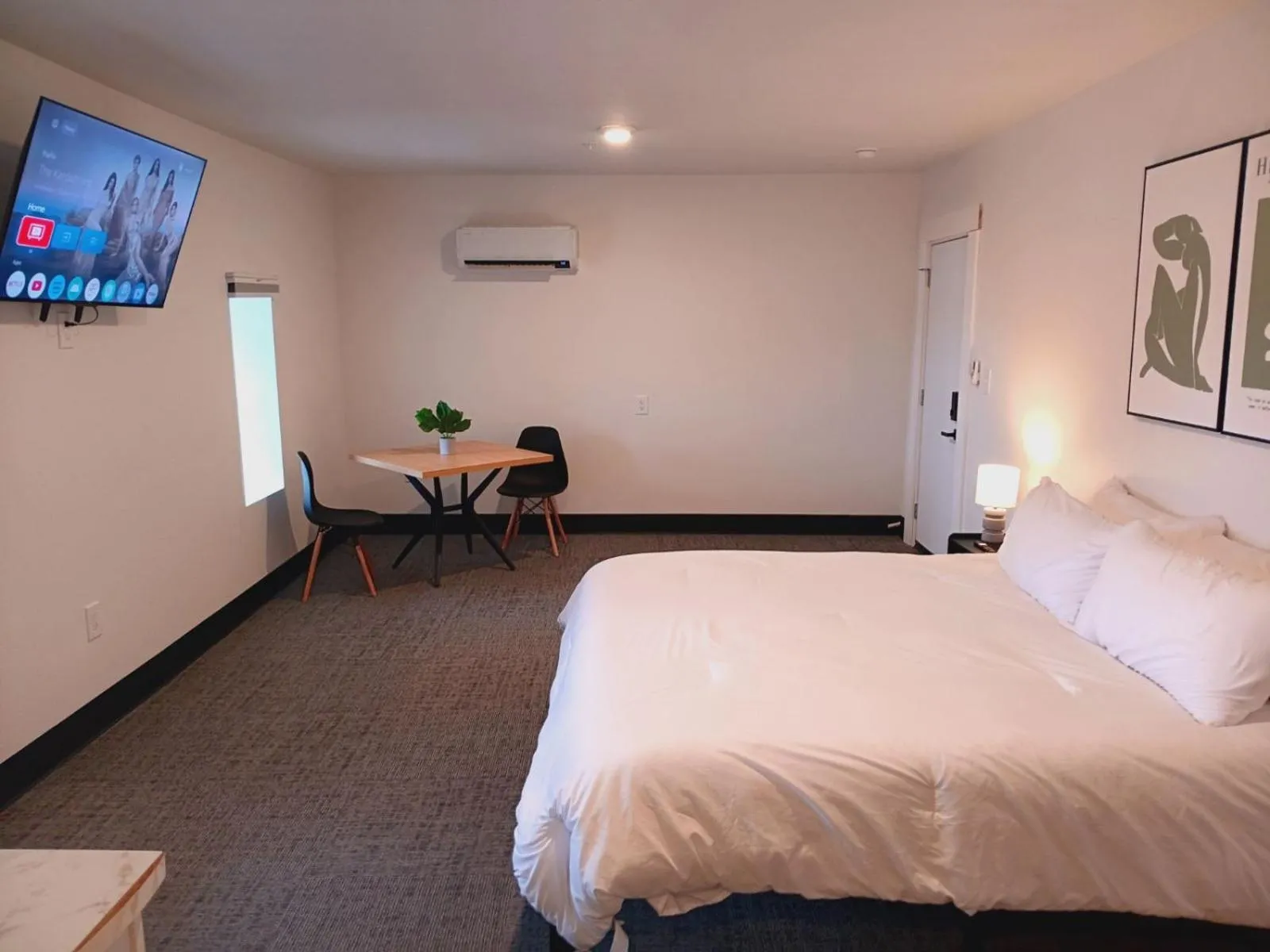 Bed in Five10 Orange Street Hotel - Hot Springs