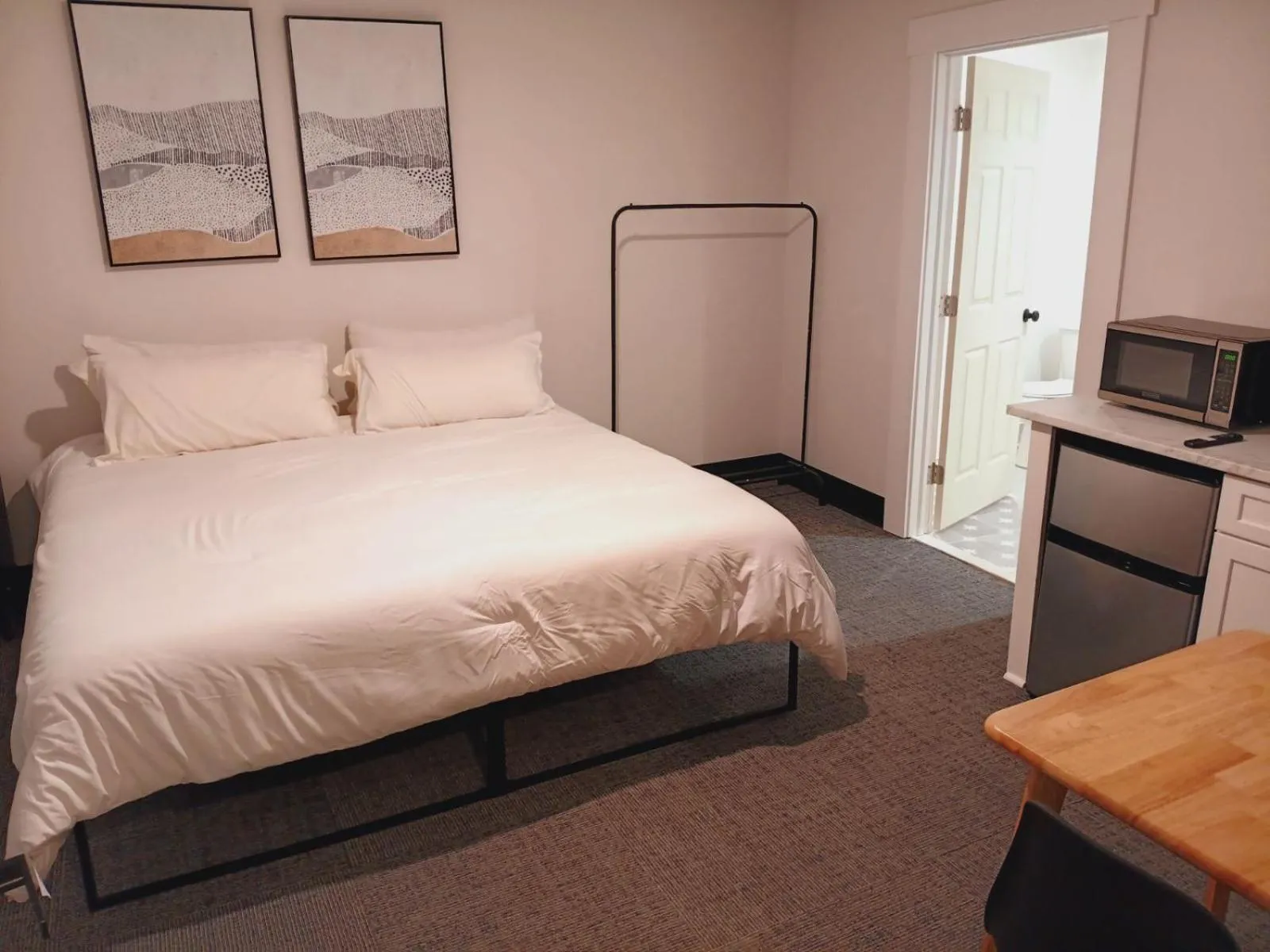 Bed in Five10 Orange Street Hotel - Hot Springs