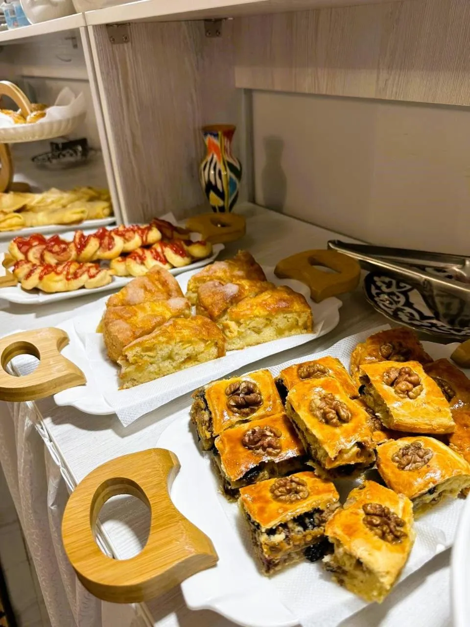 Breakfast in Bobosh Boutique