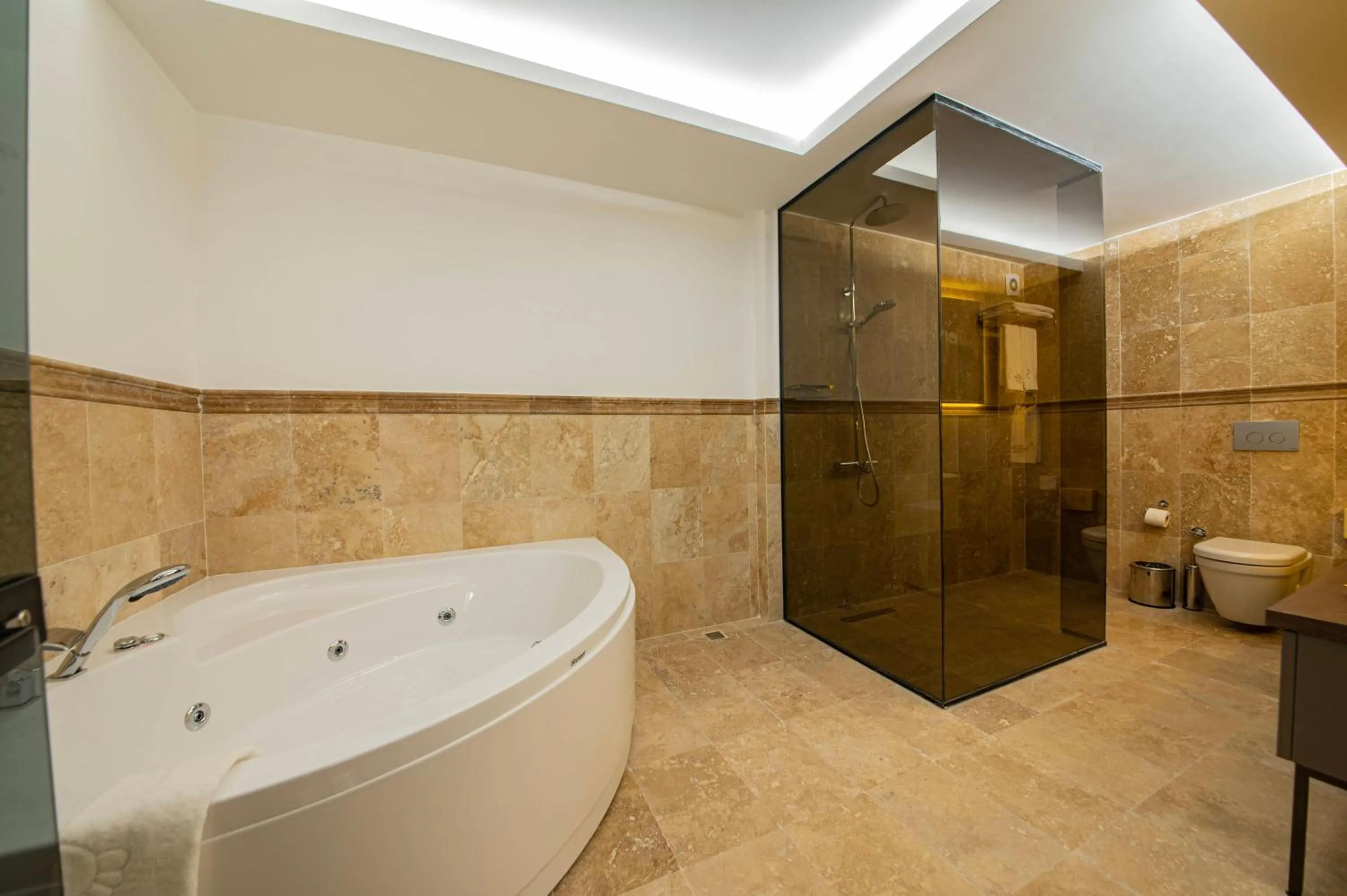 Bathroom in Four Mansions Hotel