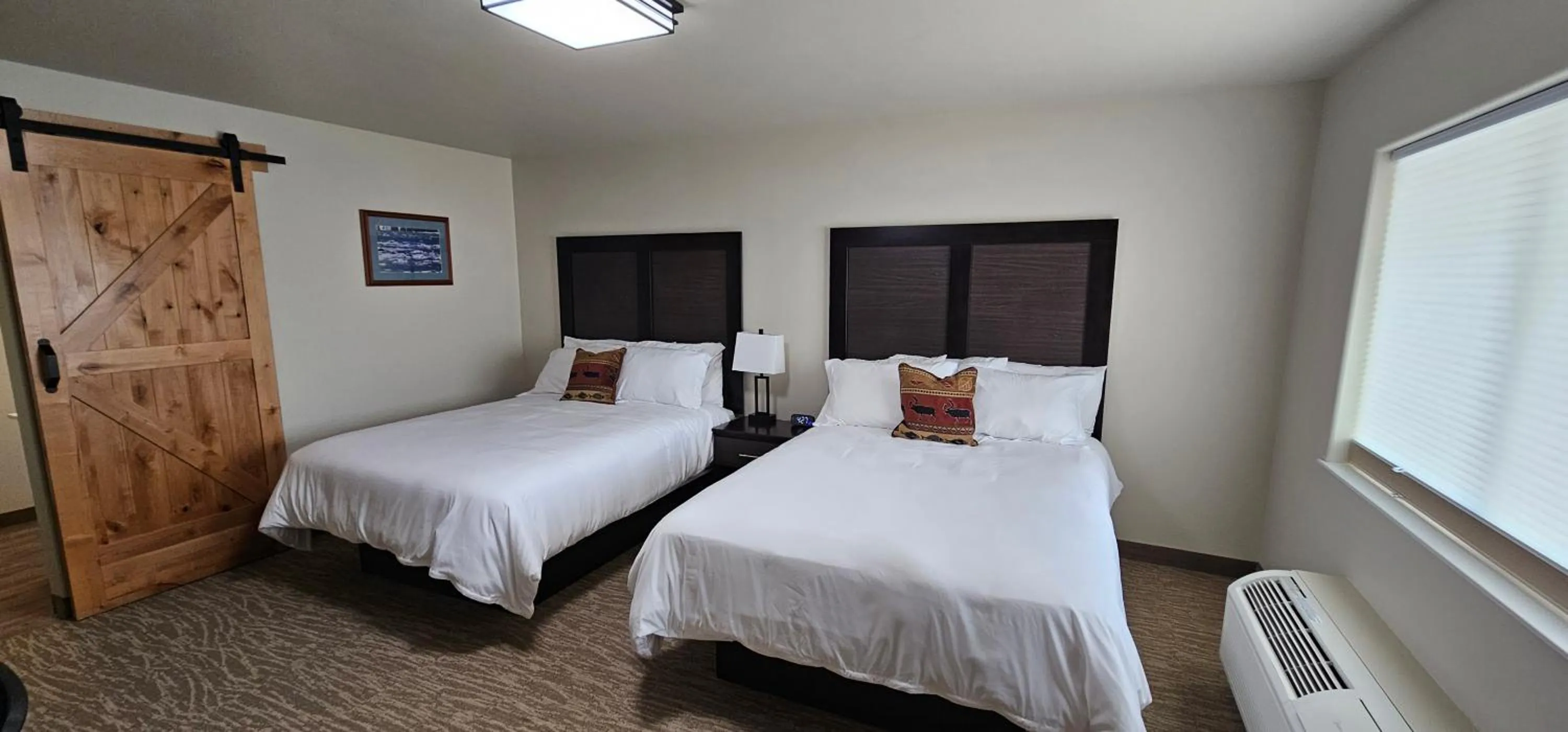 Bed in Eagle River Lodge