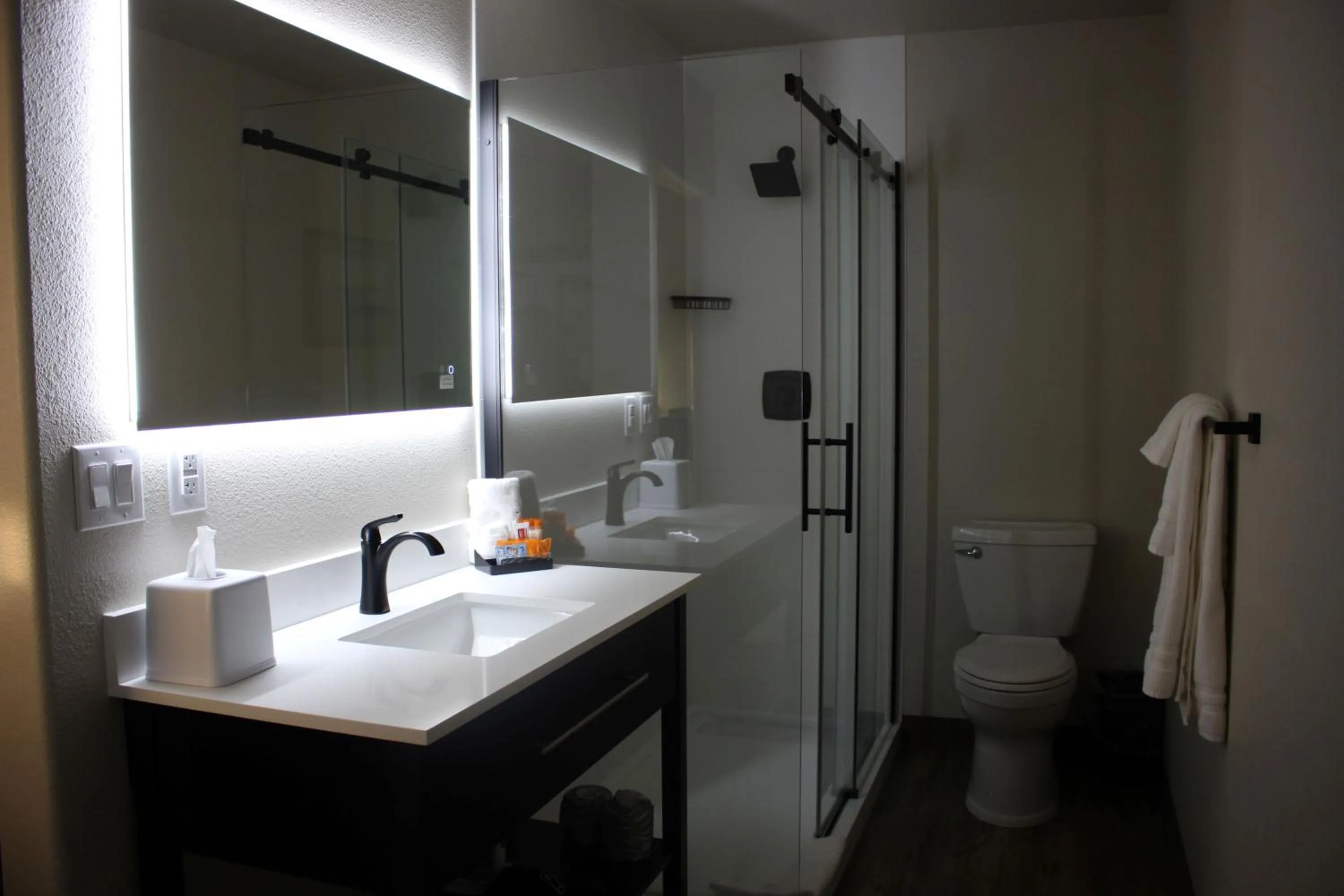 Shower in Eagle River Lodge