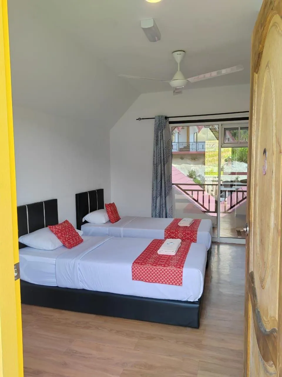 Bed in KUNDASANG MOUNT GARDEN