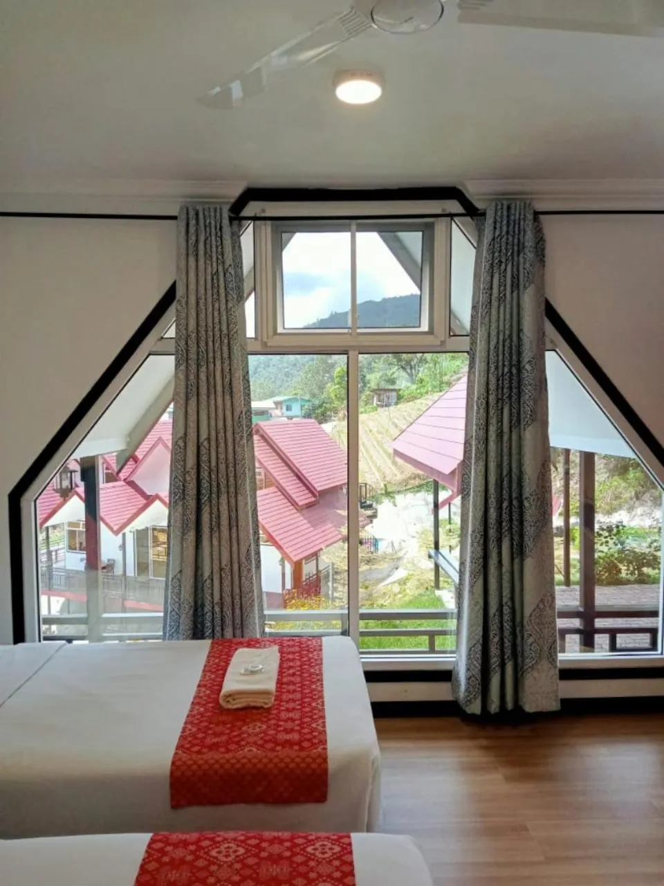 Bed in KUNDASANG MOUNT GARDEN