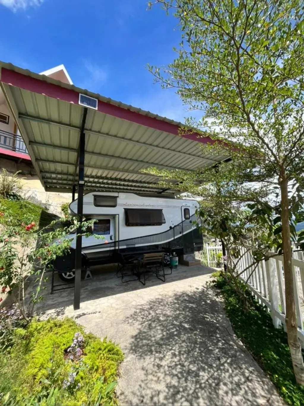 Caravan in KUNDASANG MOUNT GARDEN Caravan in KUNDASANG MOUNT GARDEN