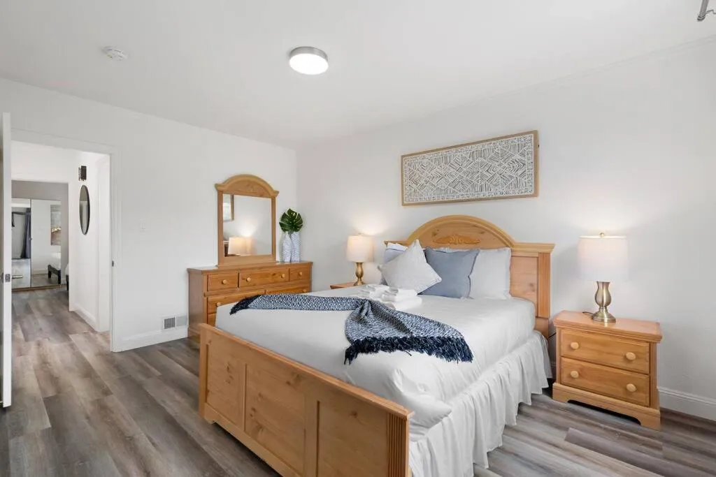 Bed in Stunning 2BR w/ 1BA Home near BART