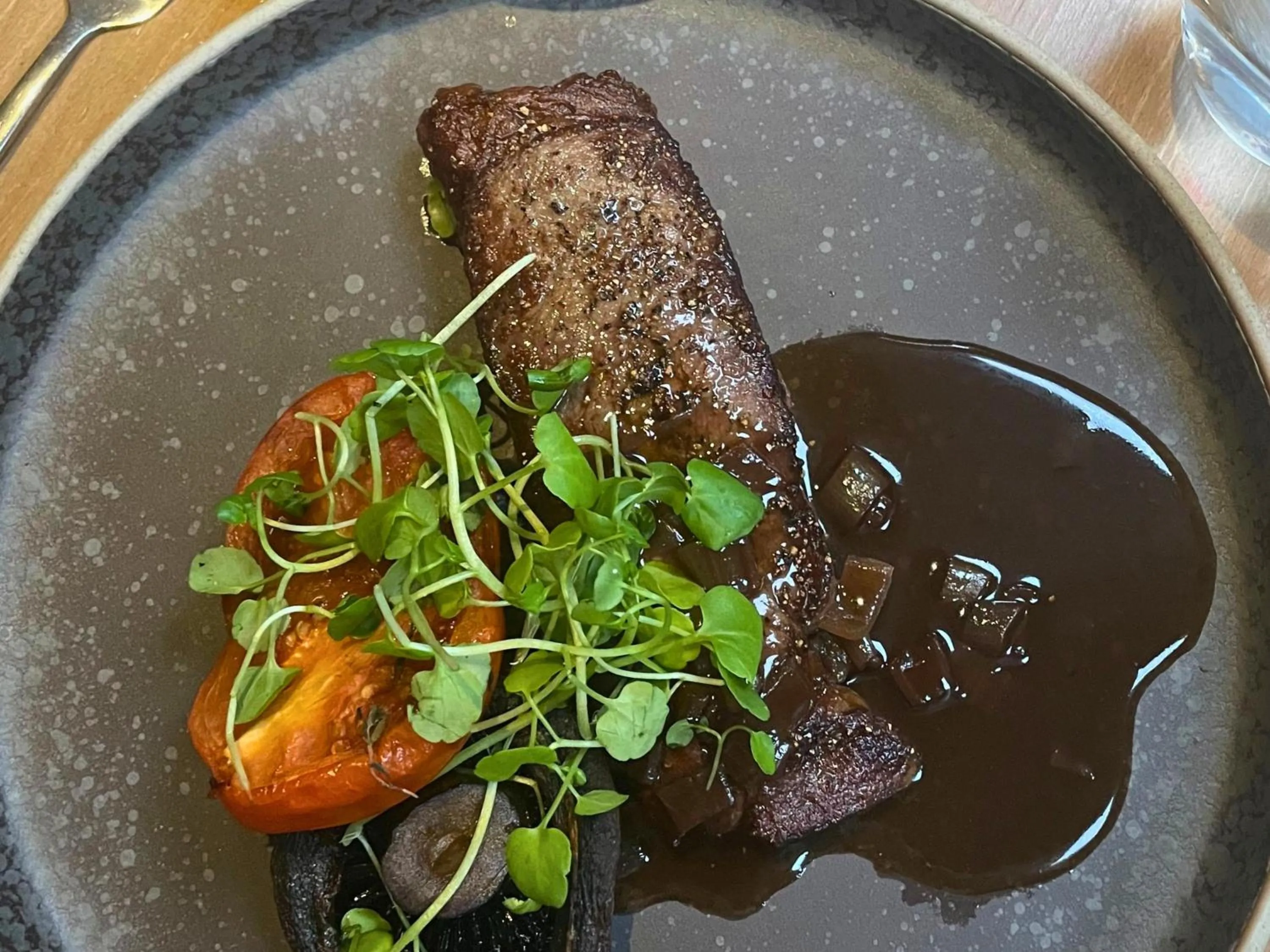 Restaurant/places to eat in Villiers Hotel