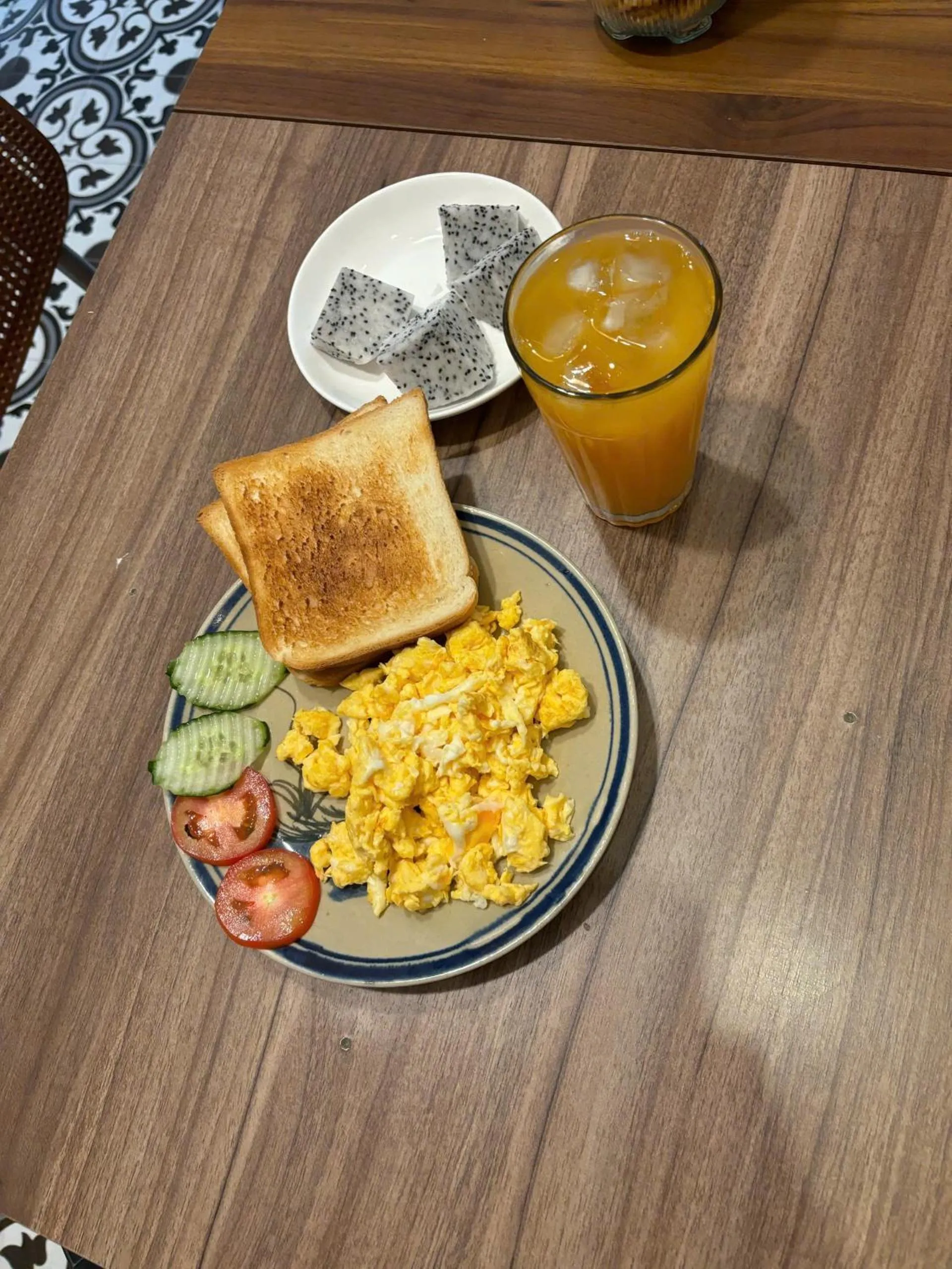 Breakfast in Lily Hostel