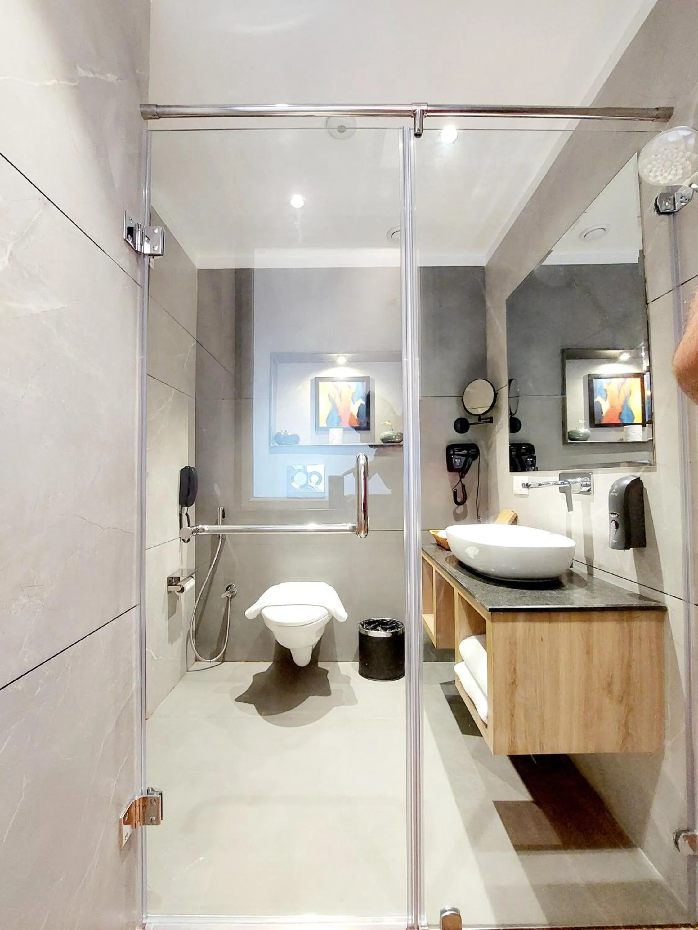 Shower in OREN Kasauli