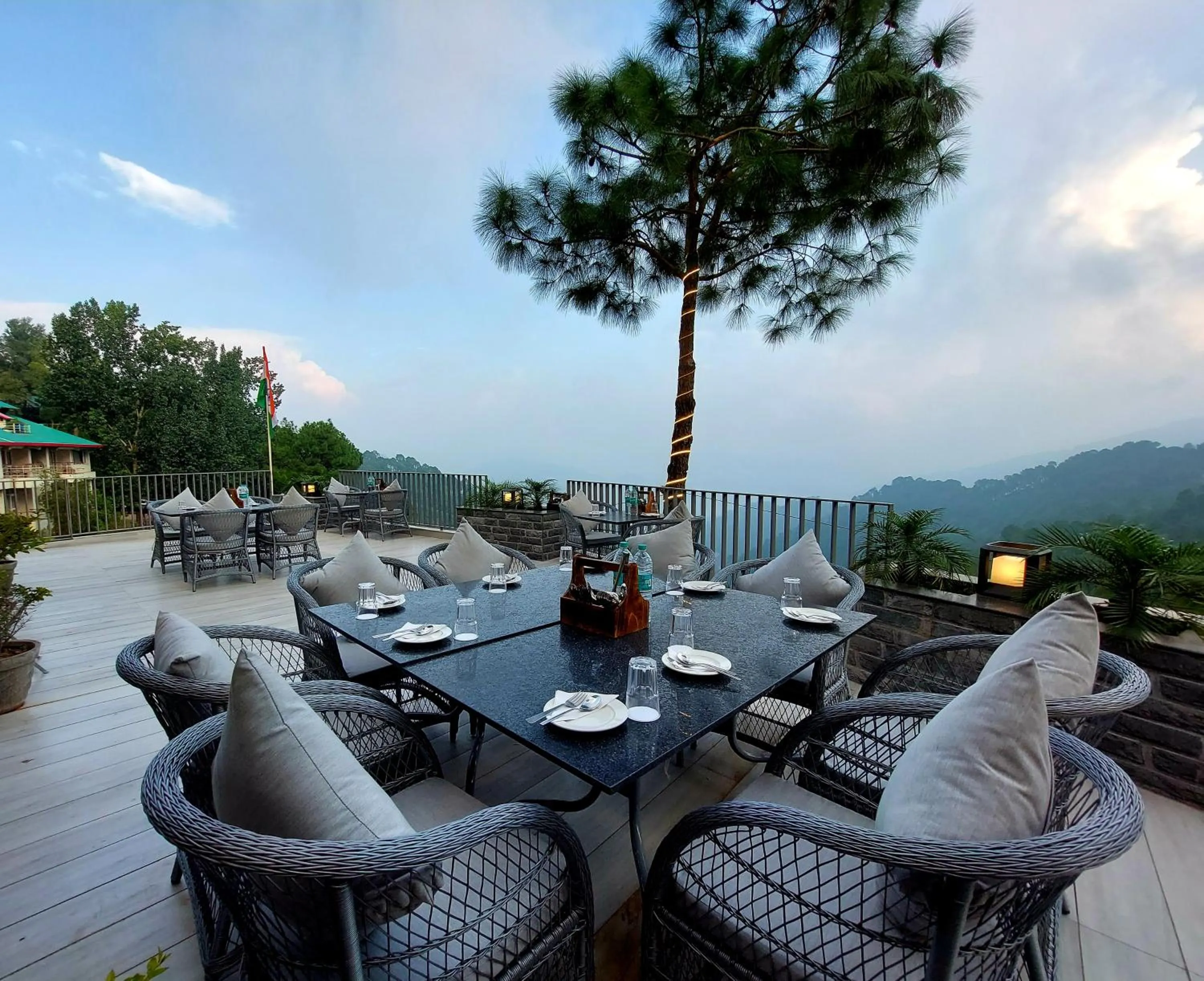 Restaurant/places to eat in OREN Kasauli
