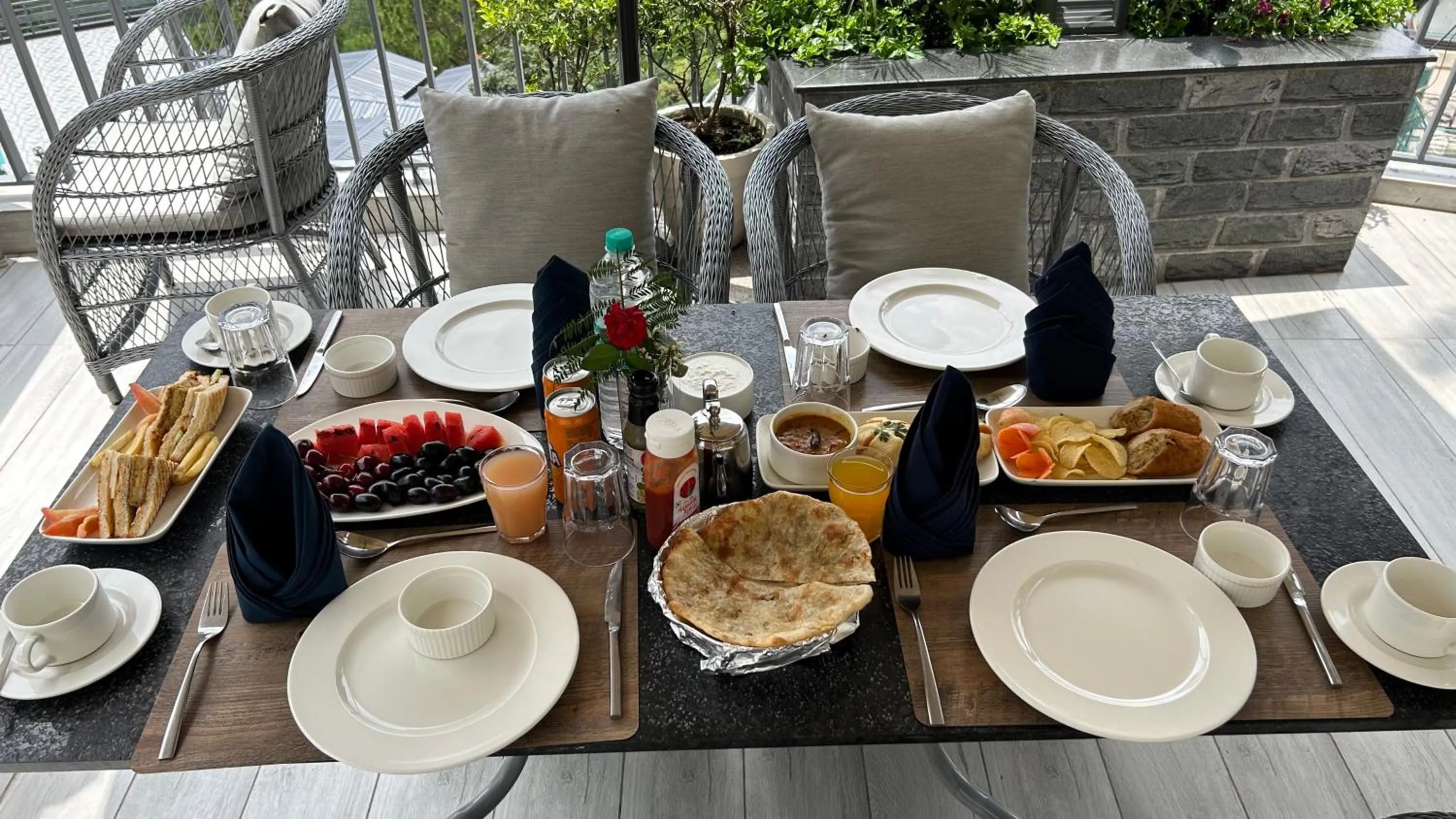 Restaurant/places to eat in OREN Kasauli