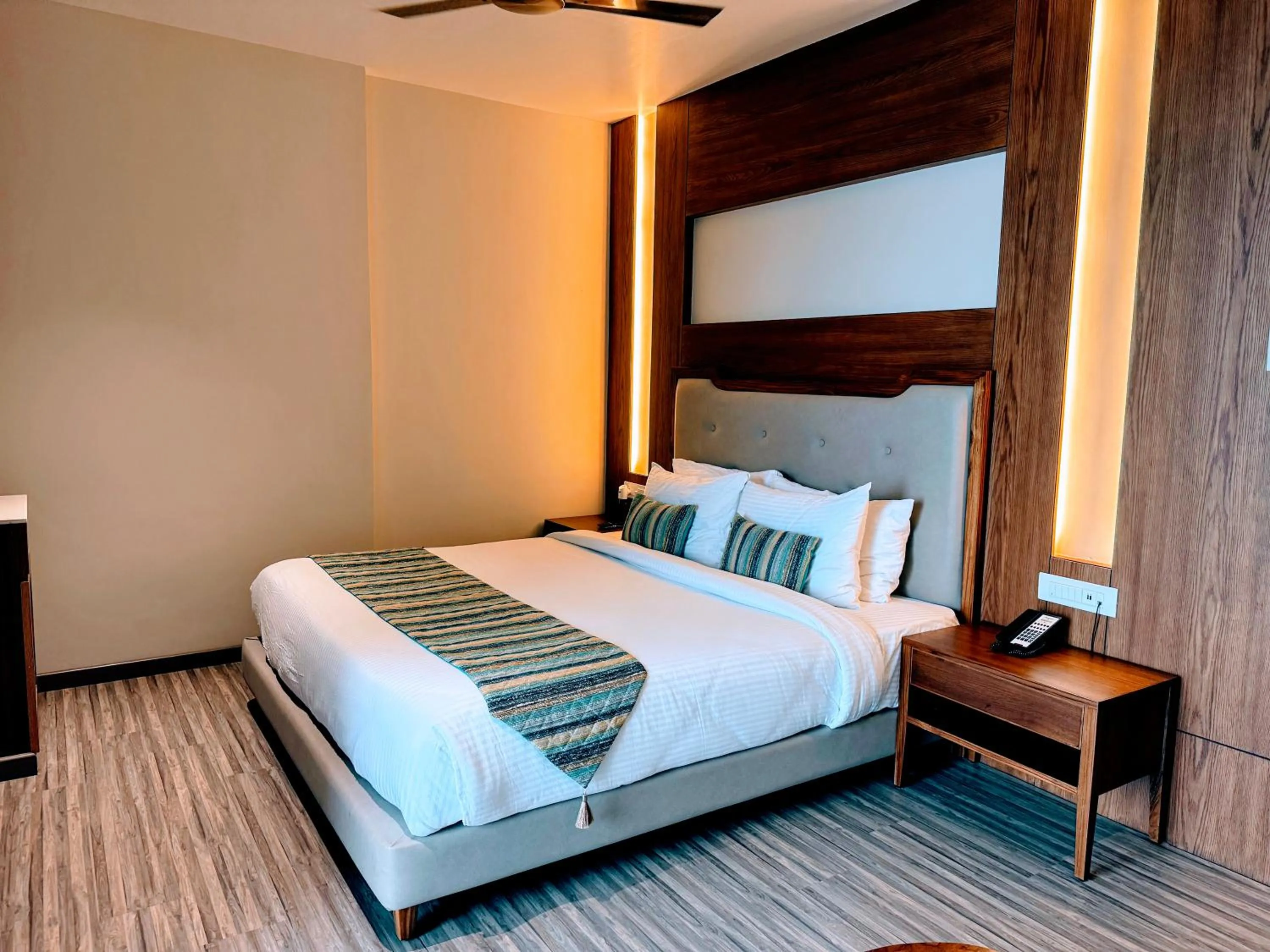 Bedroom, Bed in OREN Kasauli