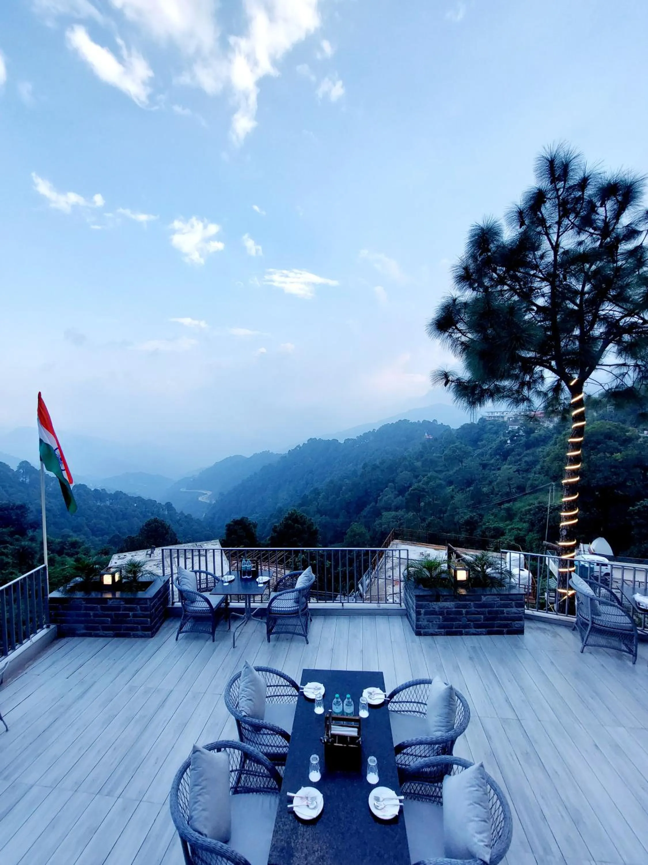 Restaurant/places to eat in OREN Kasauli