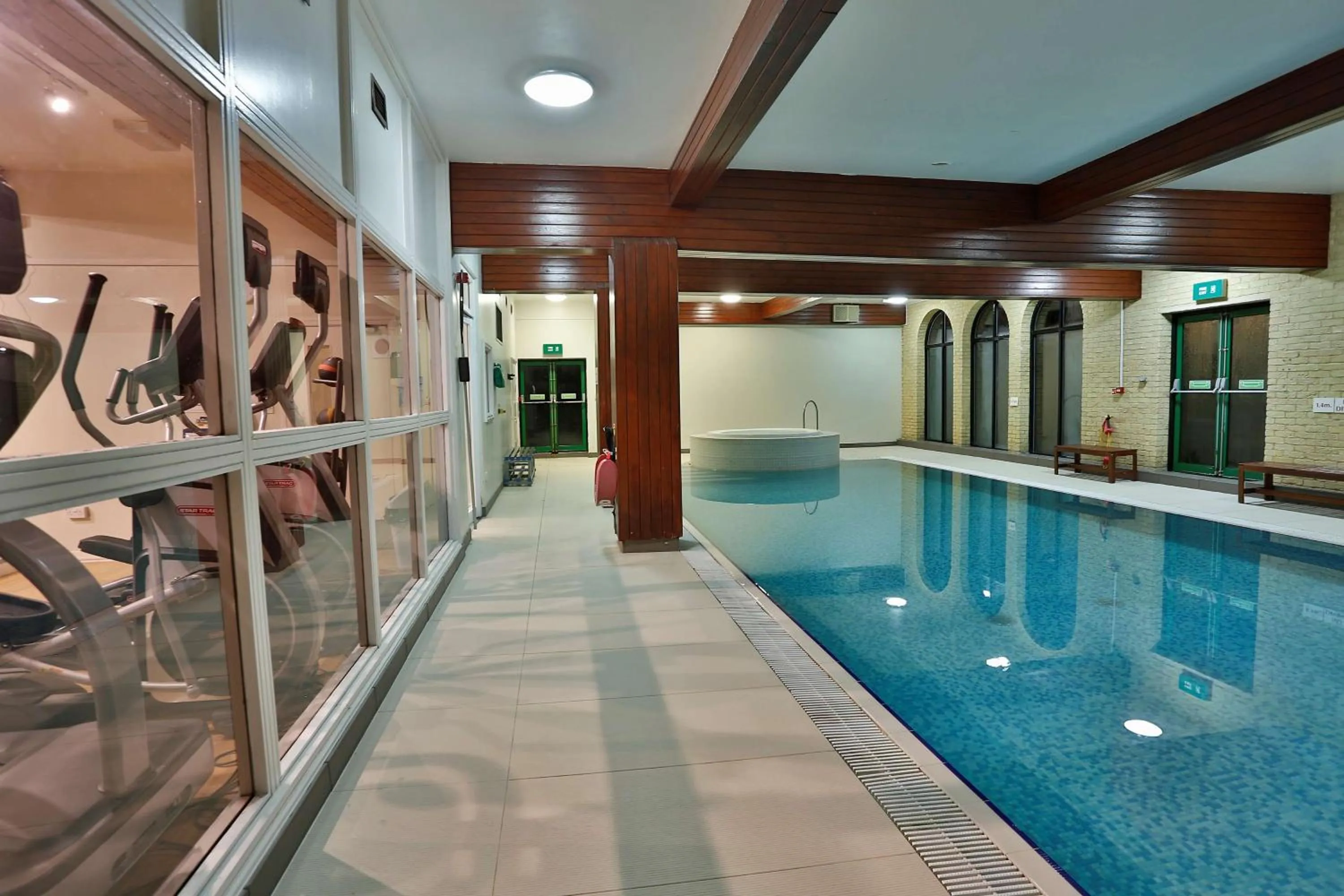 Activities, Swimming Pool in Best Western Buckingham Hotel