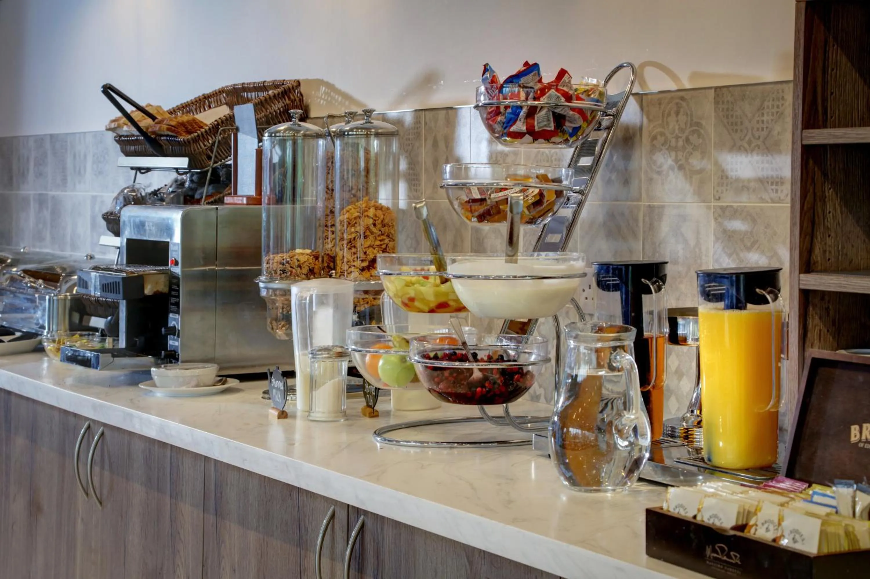 Breakfast in Best Western Buckingham Hotel