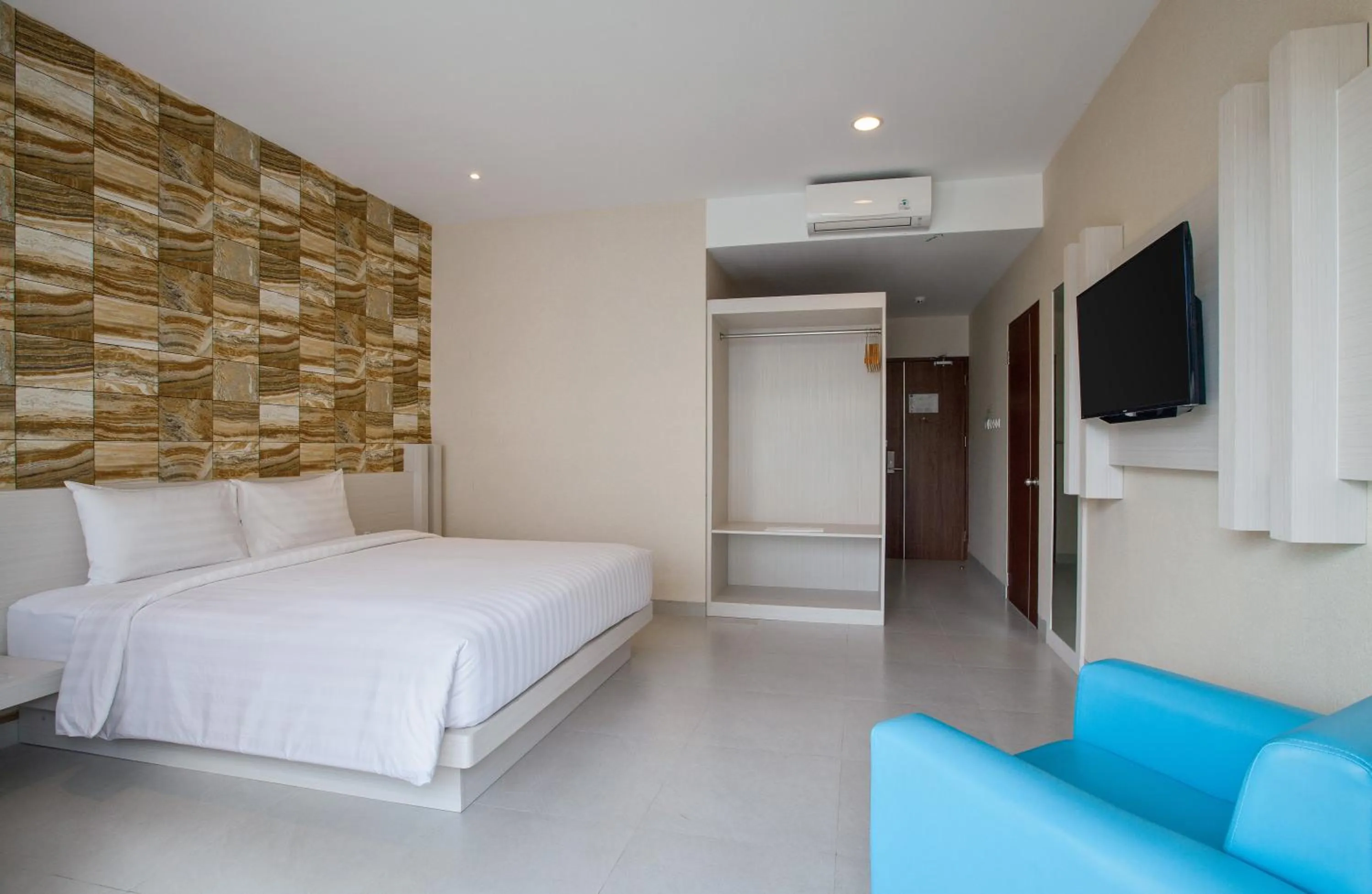 Bedroom, Bed in Dafam Resort Belitung