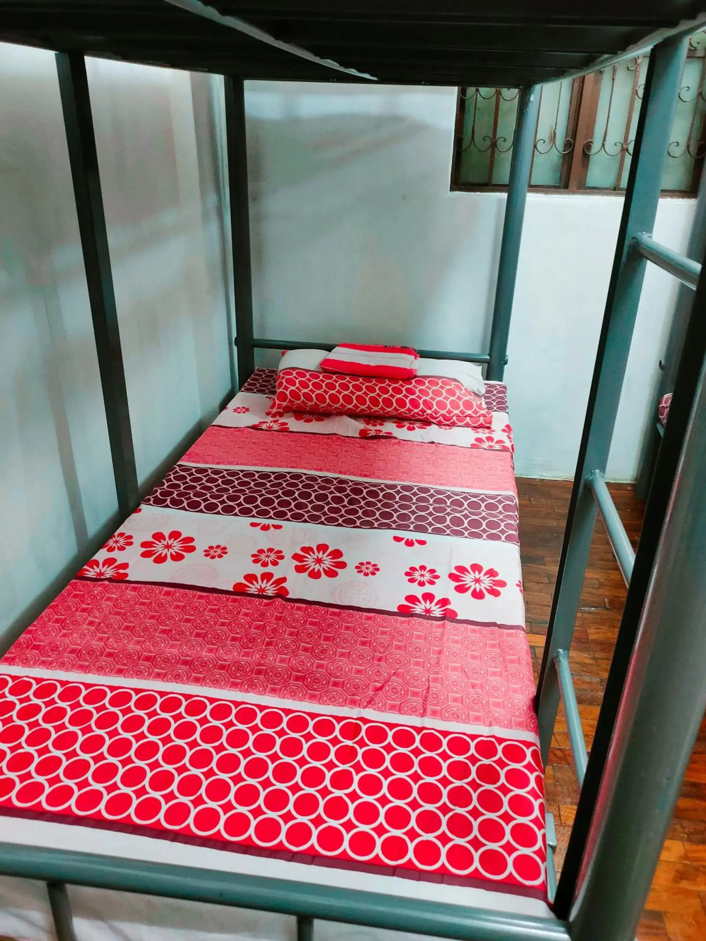 Bed in Male Dormitory Room in Mang Ben Dormitory Kaliraya Bed in Male Dormitory Room in Mang Ben Dormitory Kaliraya