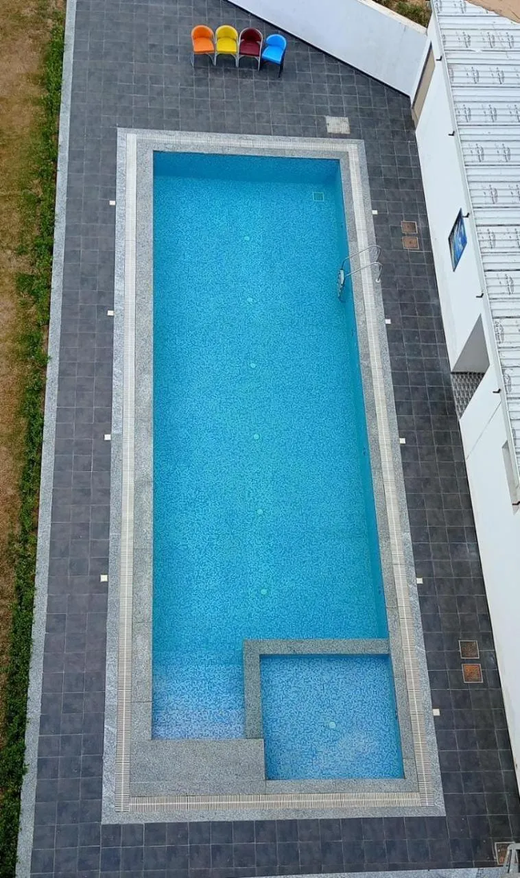 Swimming pool in Hotel Shubh Vilas