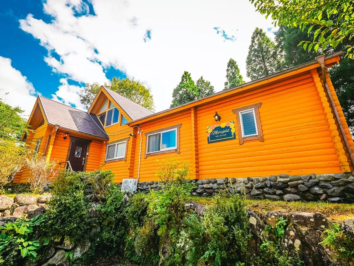 Property building in Kurokawa Mori No Kiki