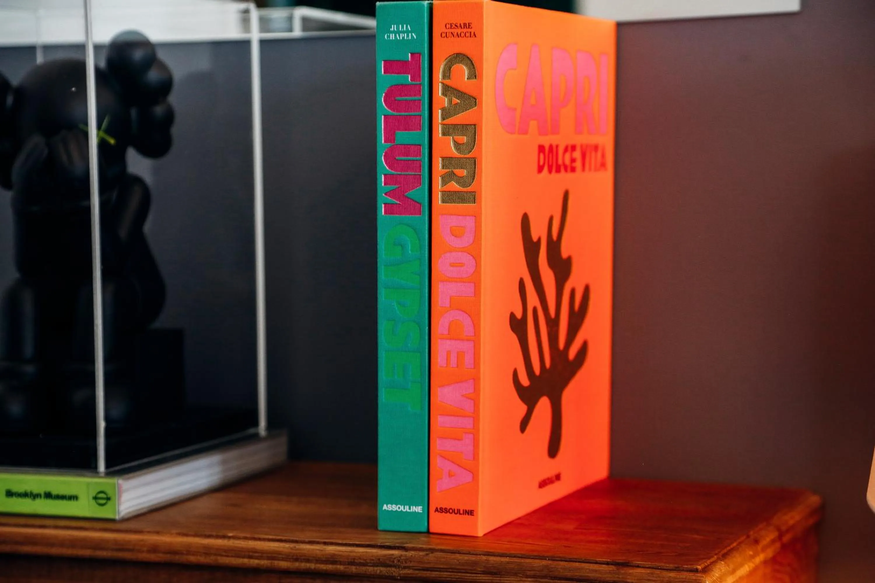 Library in Istiklal Street Taksim House Yamalya Hotel