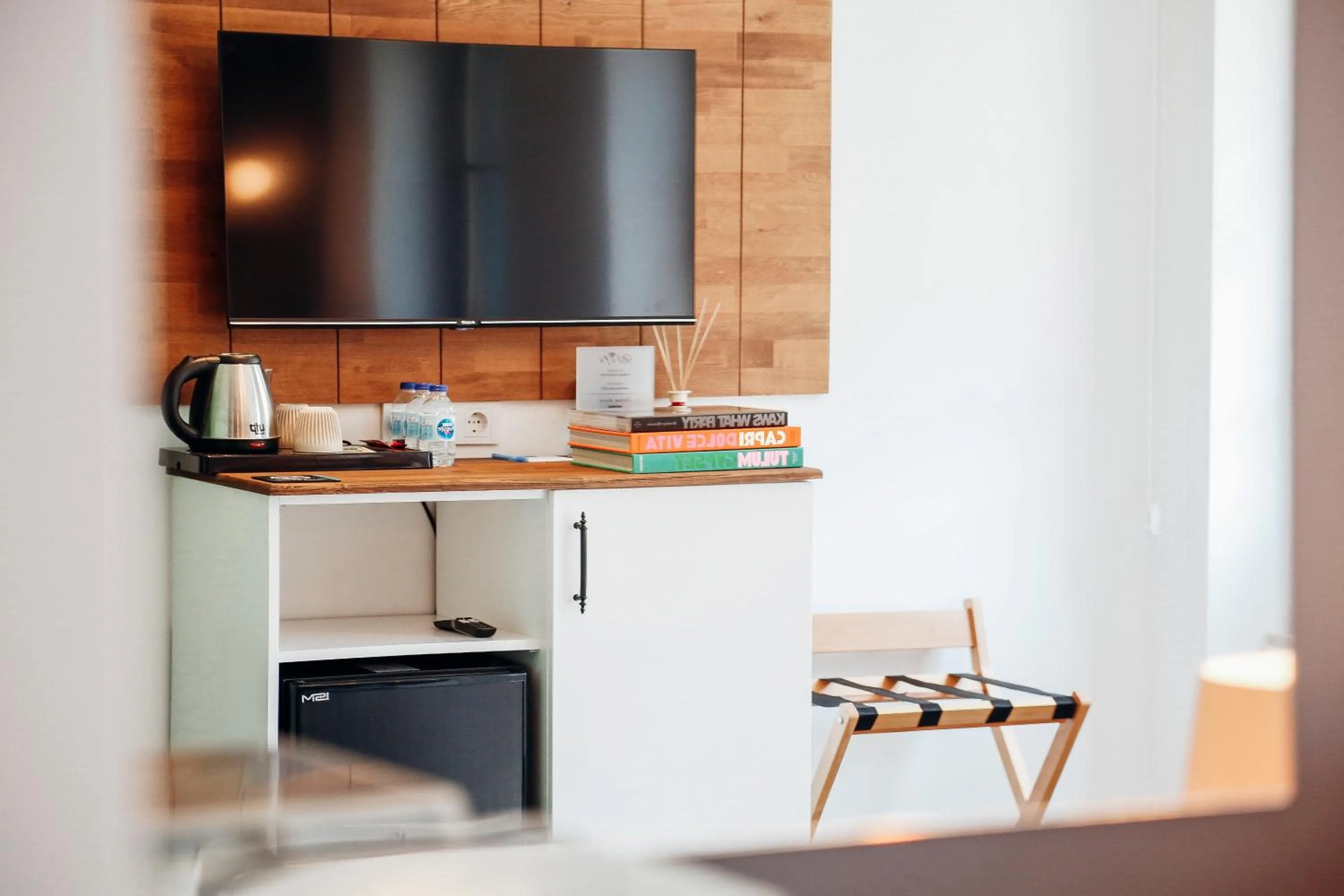 TV and multimedia in Istiklal Street Taksim House Yamalya Hotel