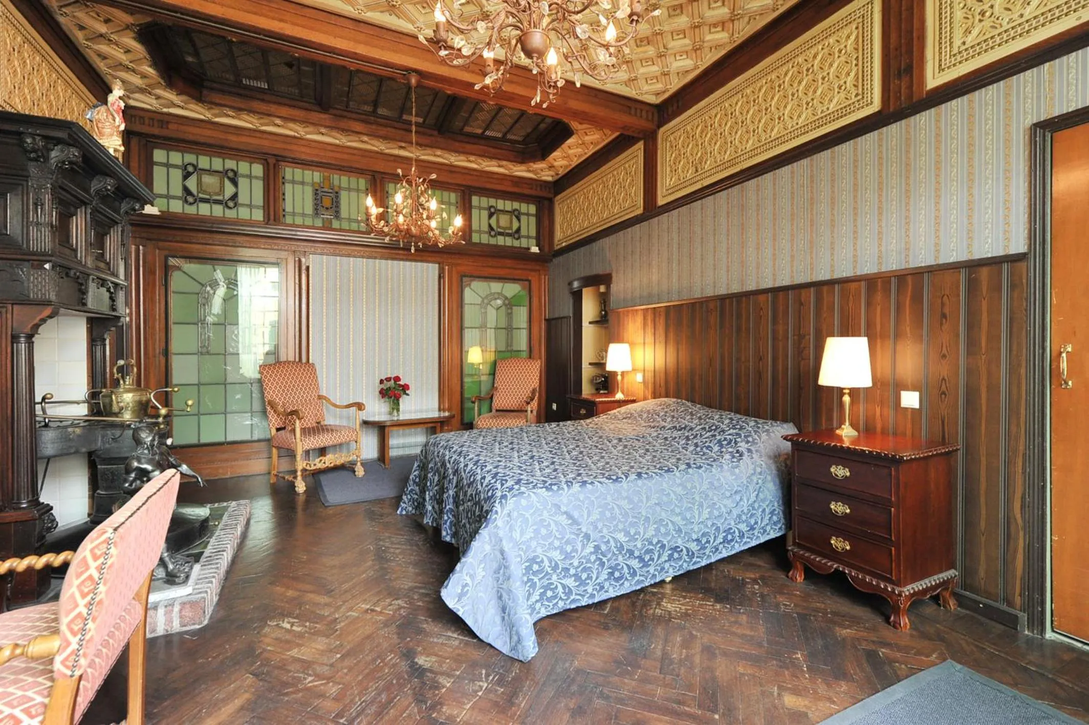 Bed in Hotel Johannes Vermeer Delft