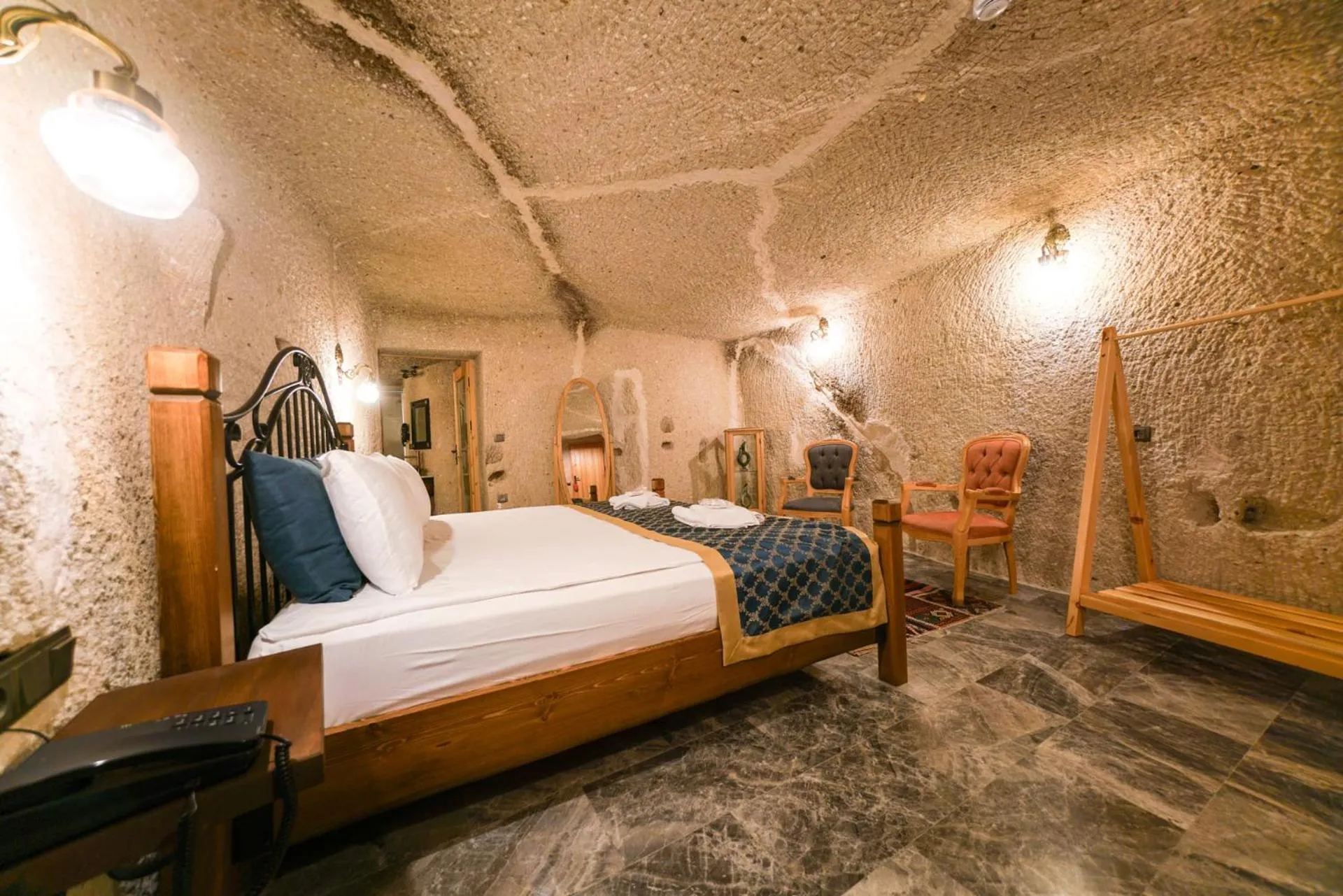 Bed in Caverna Hotel Premium Caves