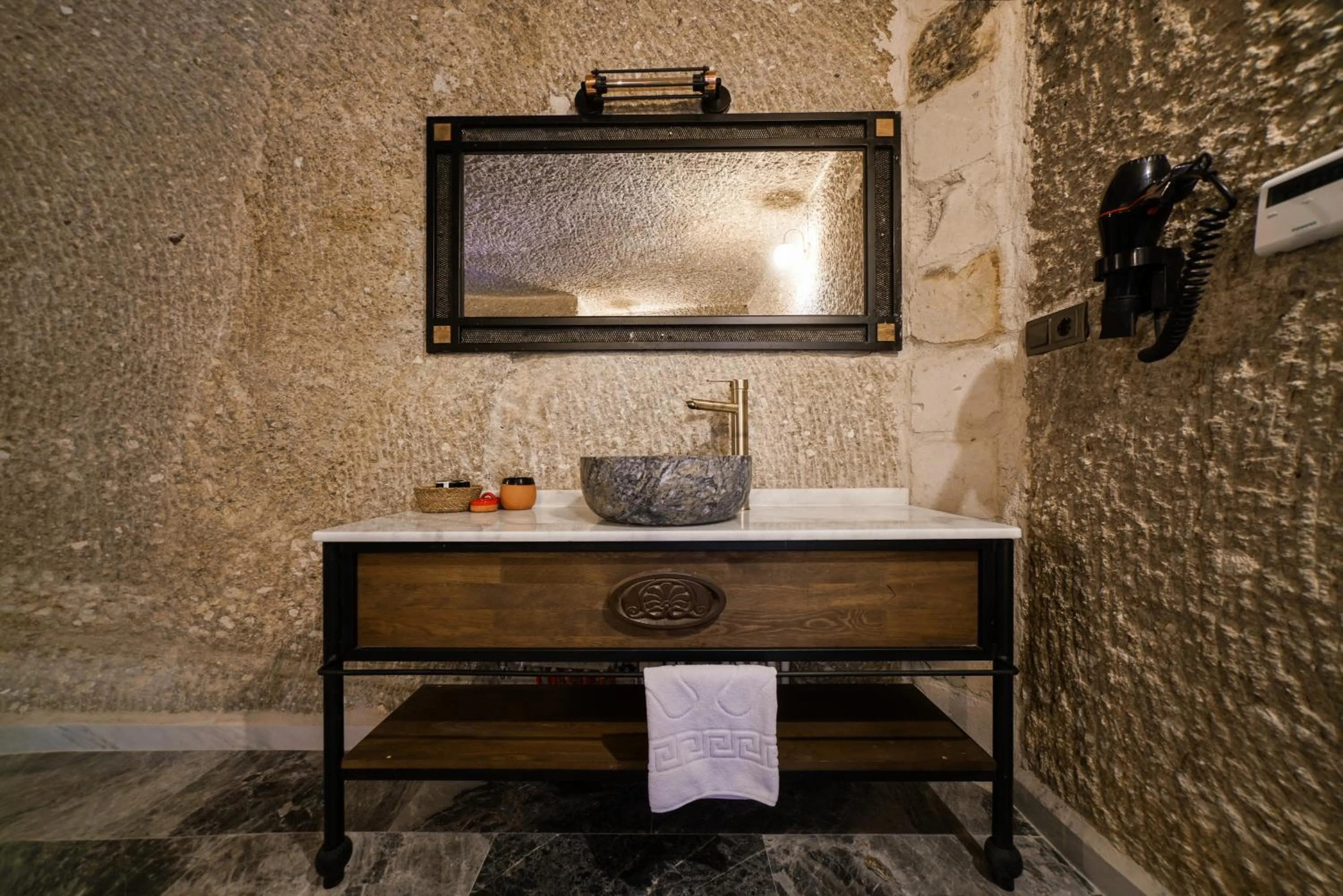 Bathroom in Caverna Hotel Premium Caves