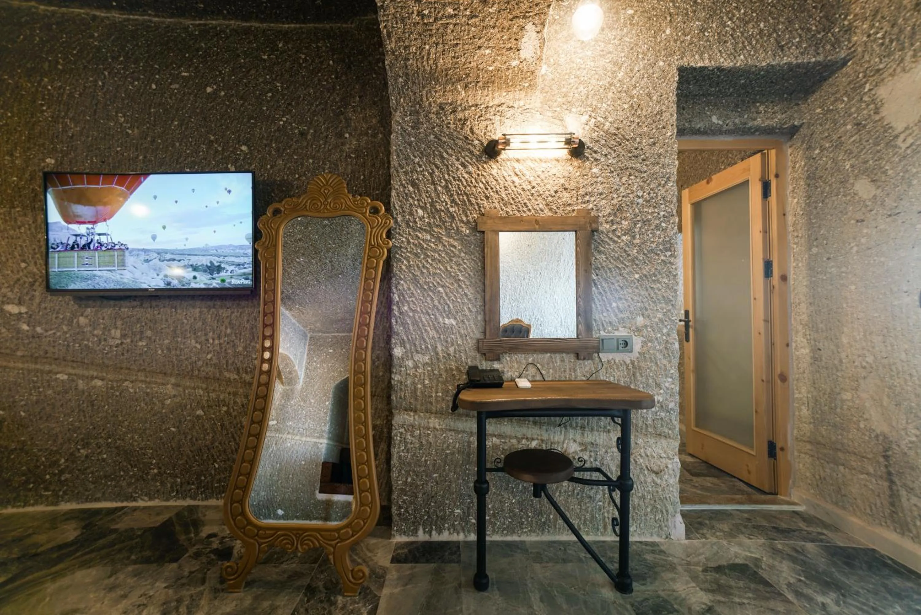 Decorative detail in Caverna Hotel Premium Caves