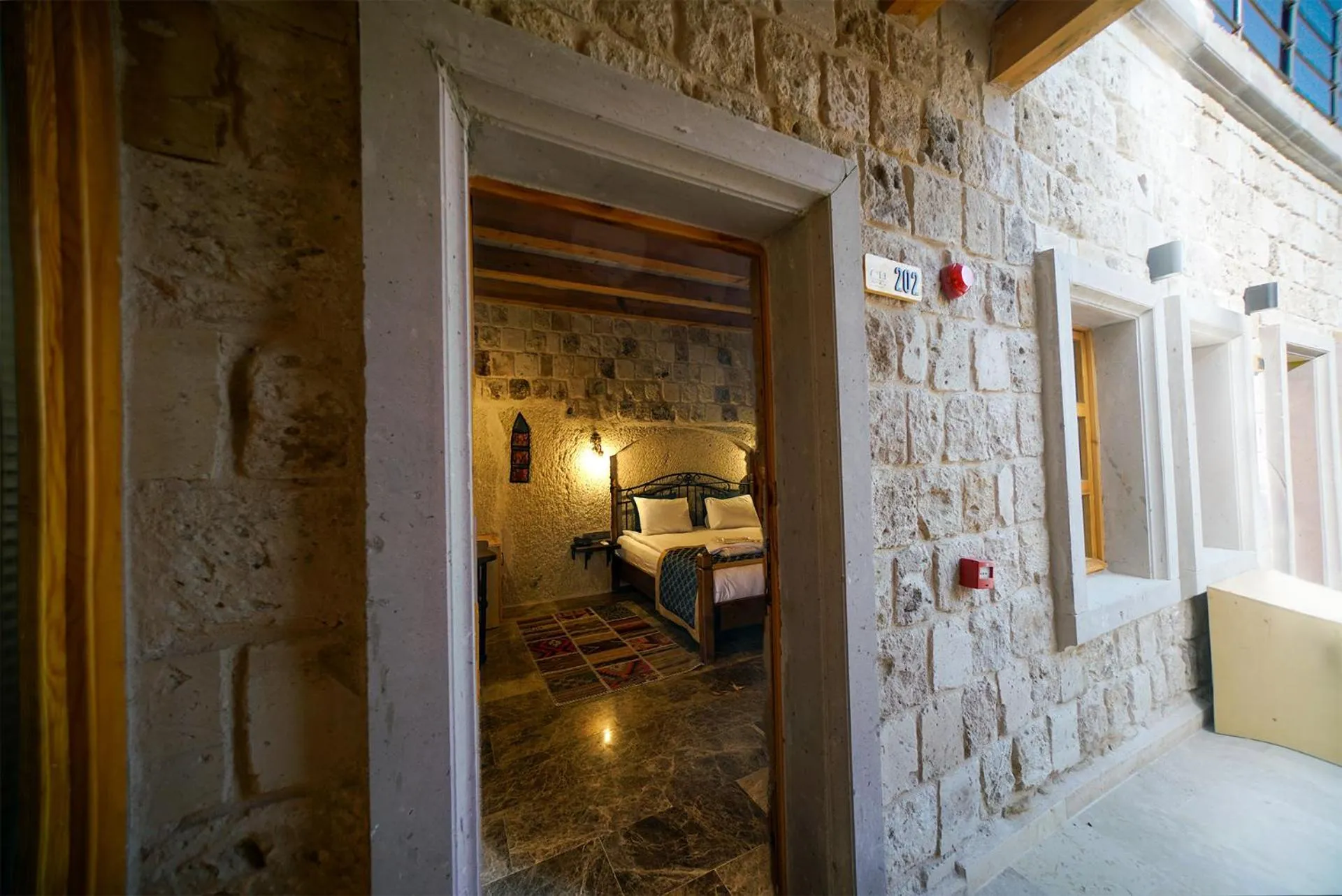 Facade/entrance, Bed in Caverna Hotel Premium Caves