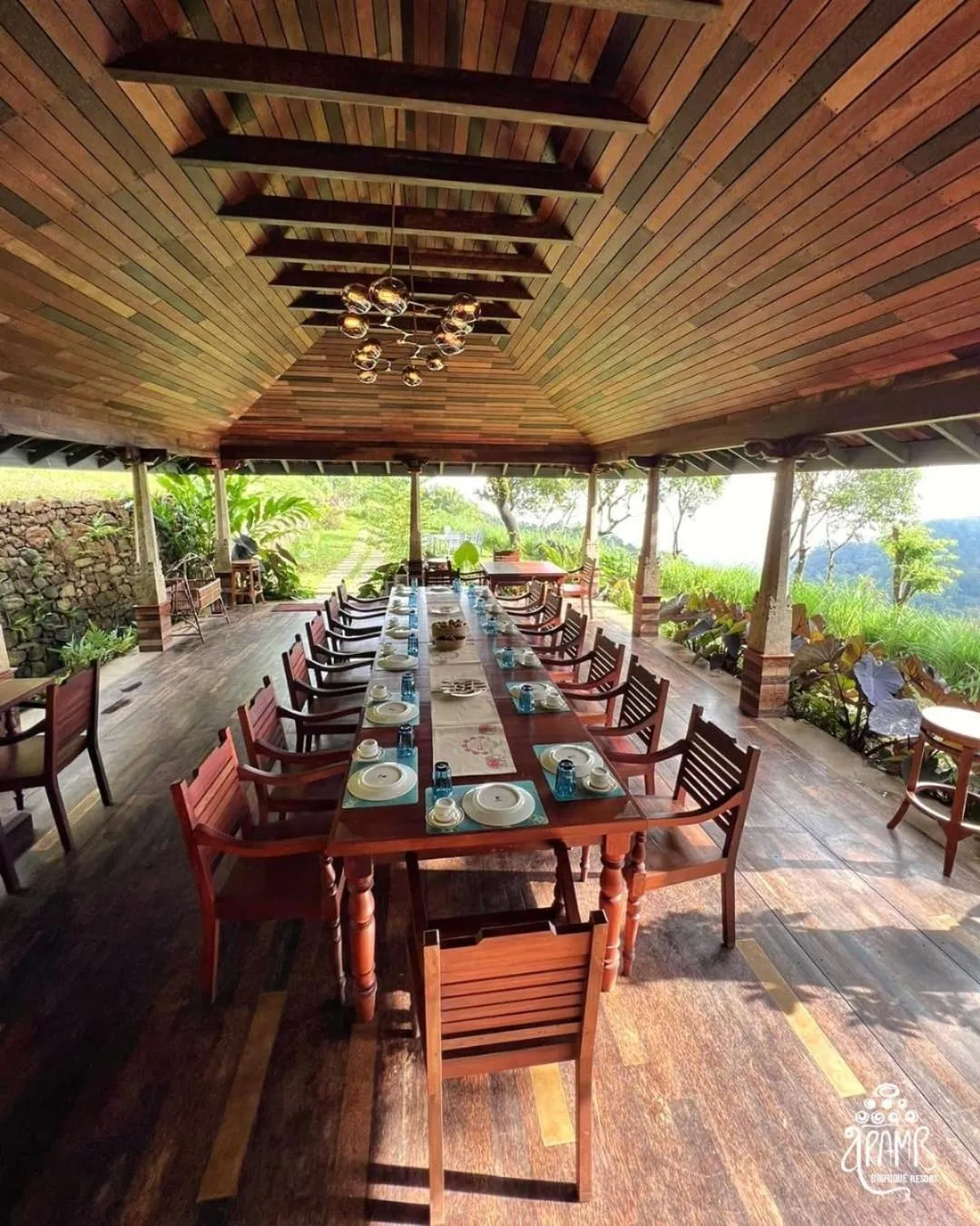 Restaurant/places to eat in Aramb Boutique Resort