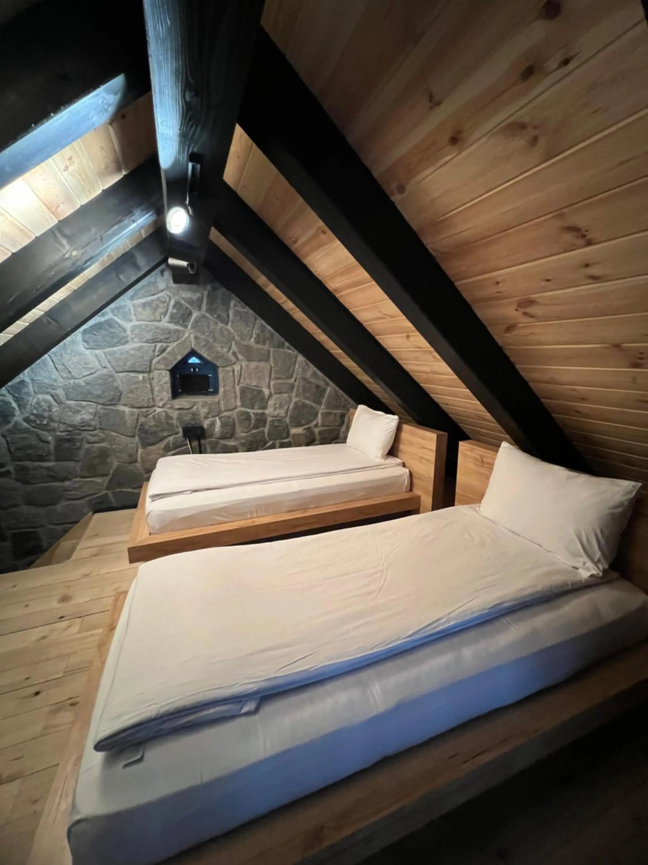 Bed in AYDER VANAK STONE SUİTES