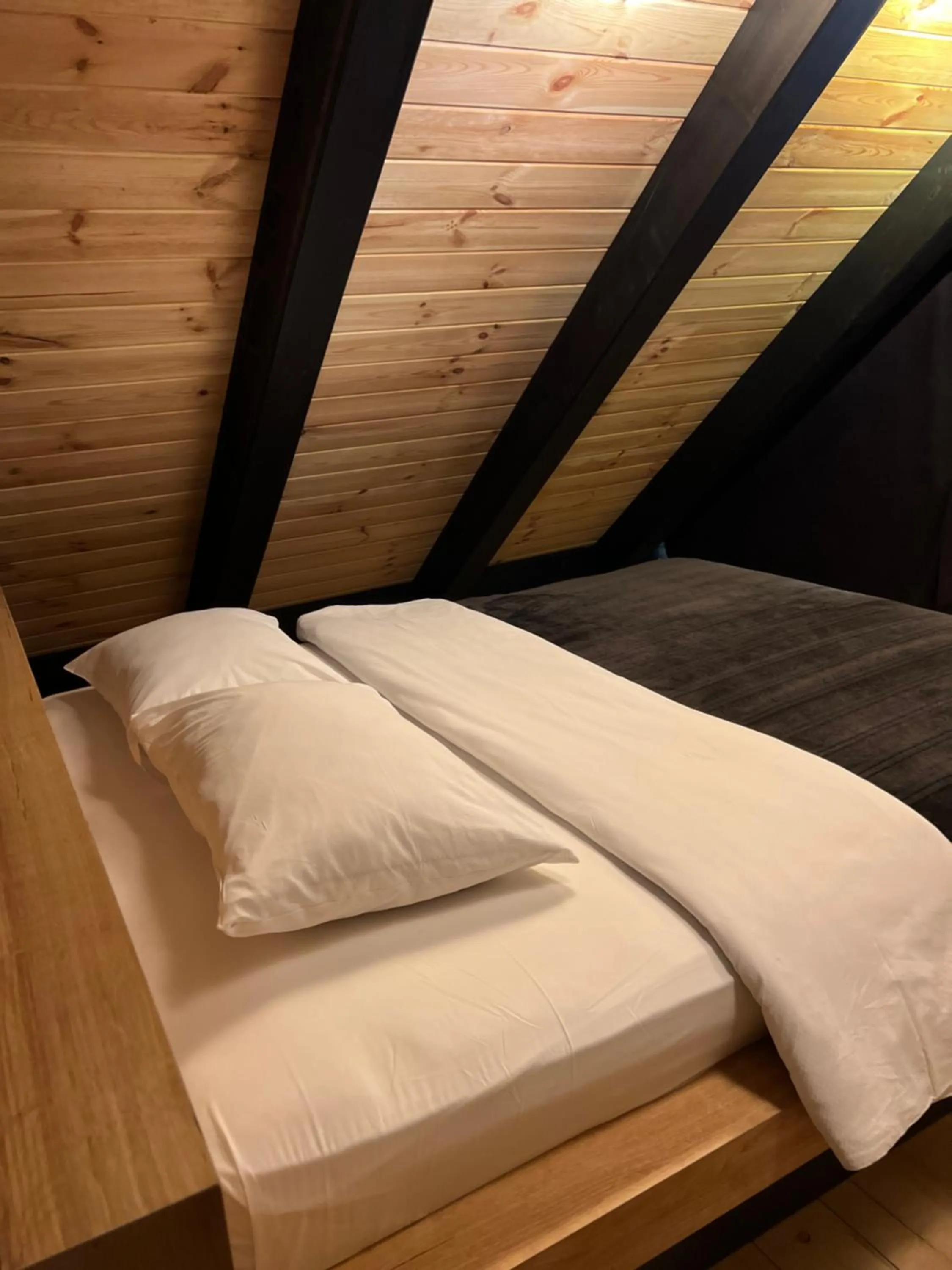 Bed in AYDER VANAK STONE SUİTES