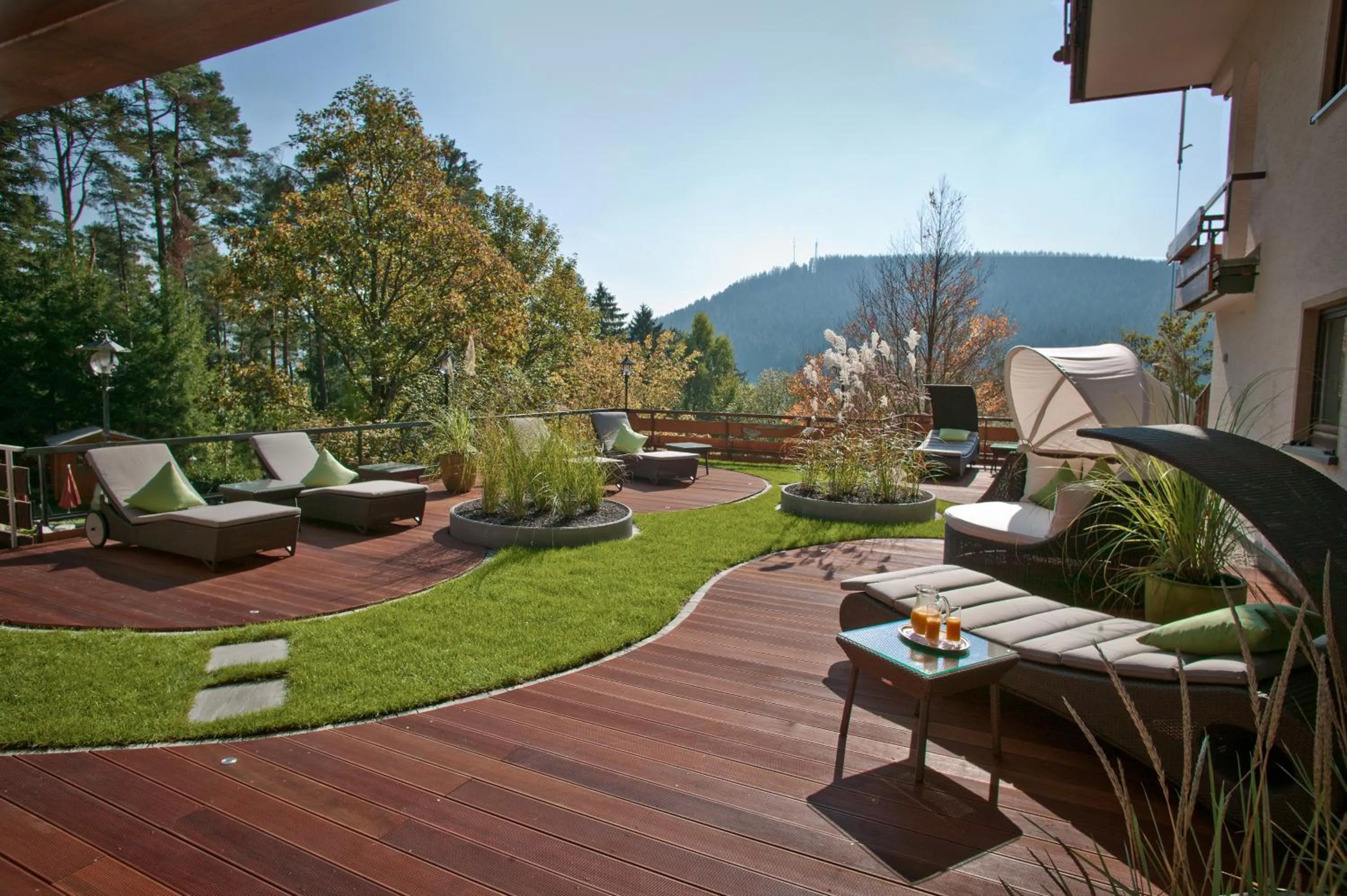 Garden in Wellnesshotel Sonnenhalde Tonbach