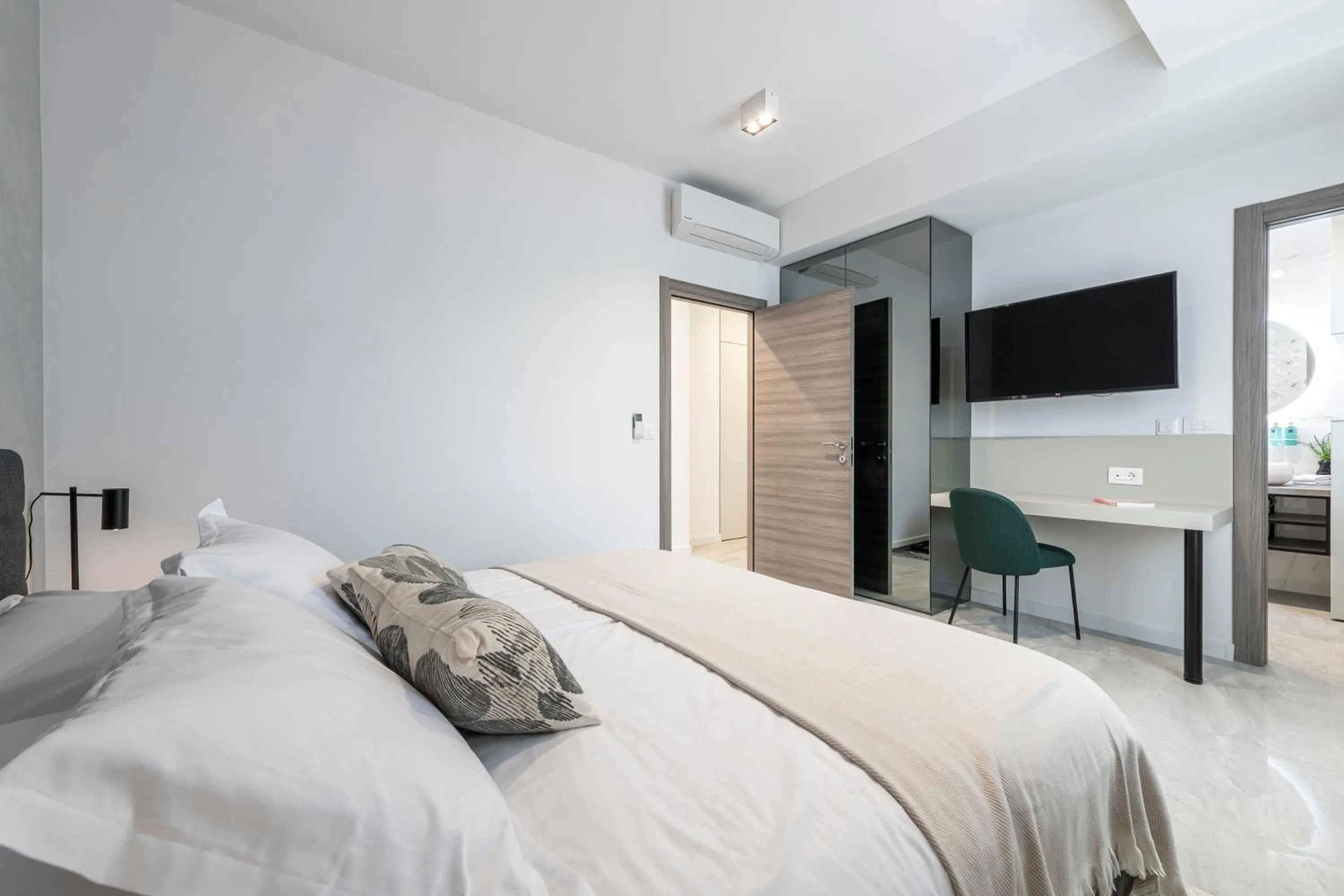 Bed in Luxury Apartments Mazza -Michaela