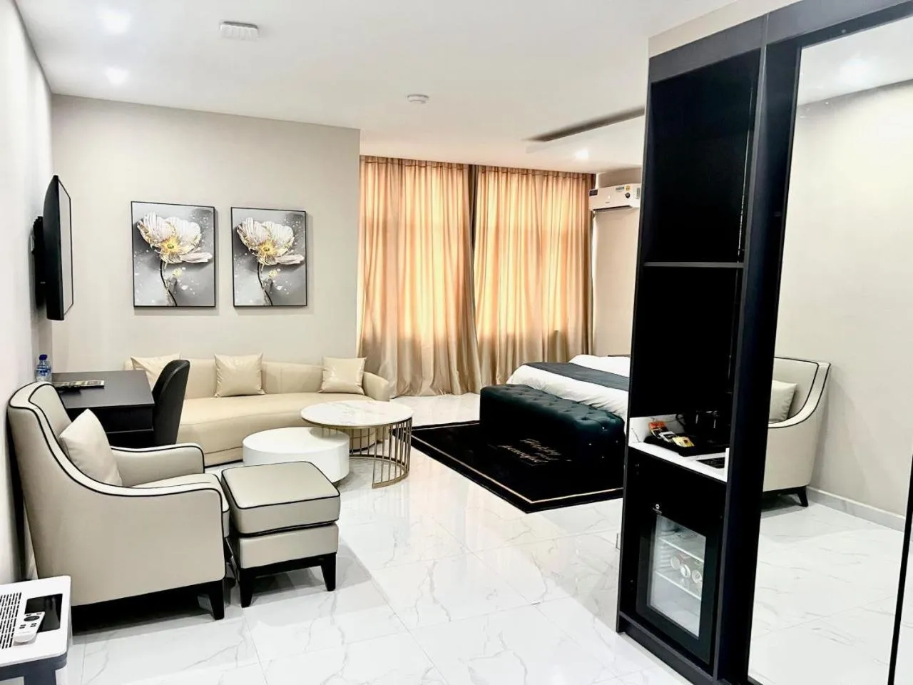 Seating area, Bed in Lifestyle Luxury Hotel and Residence