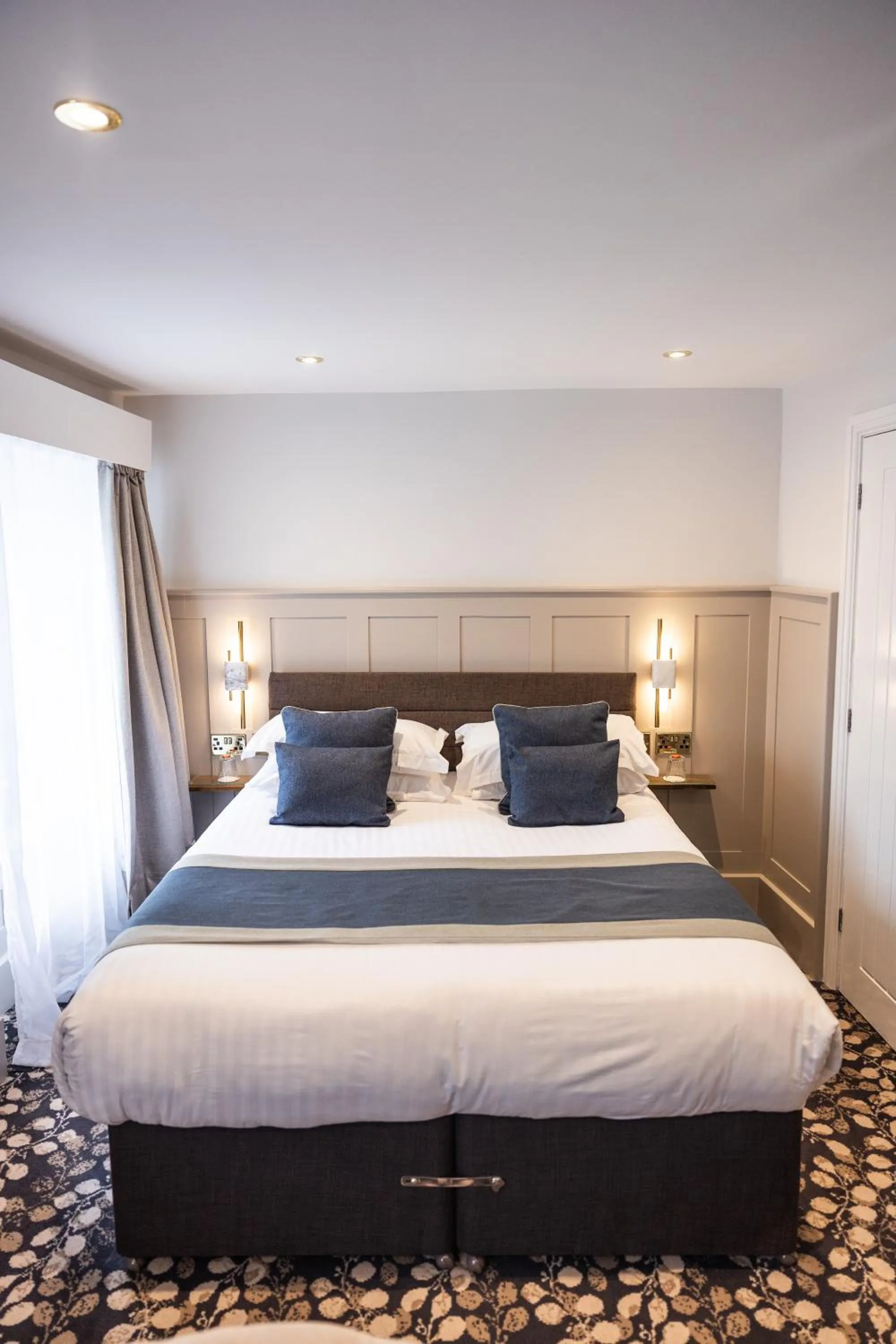 Bedroom, Bed in Allerdale Court Hotel