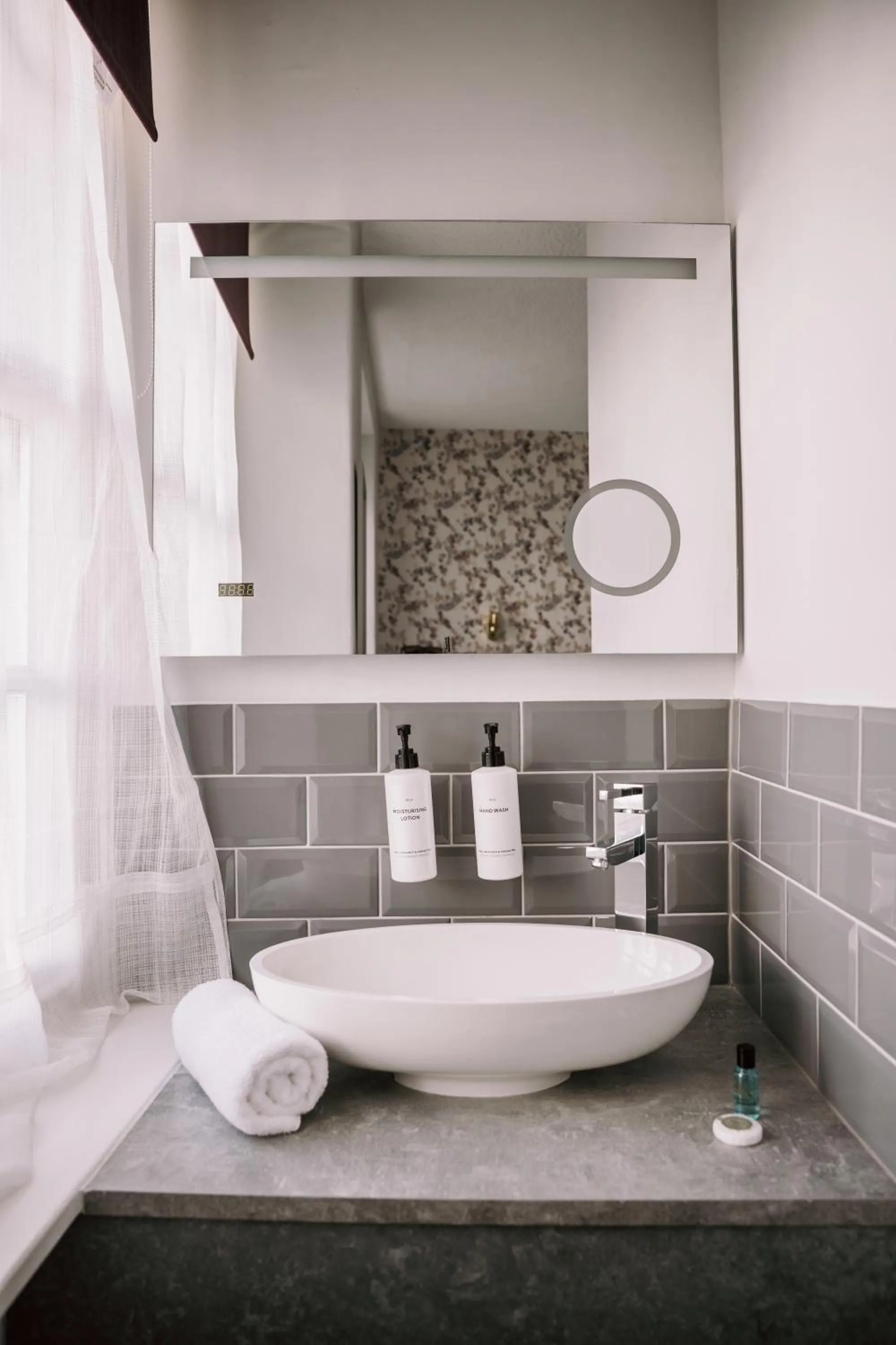 Bathroom in Allerdale Court Hotel