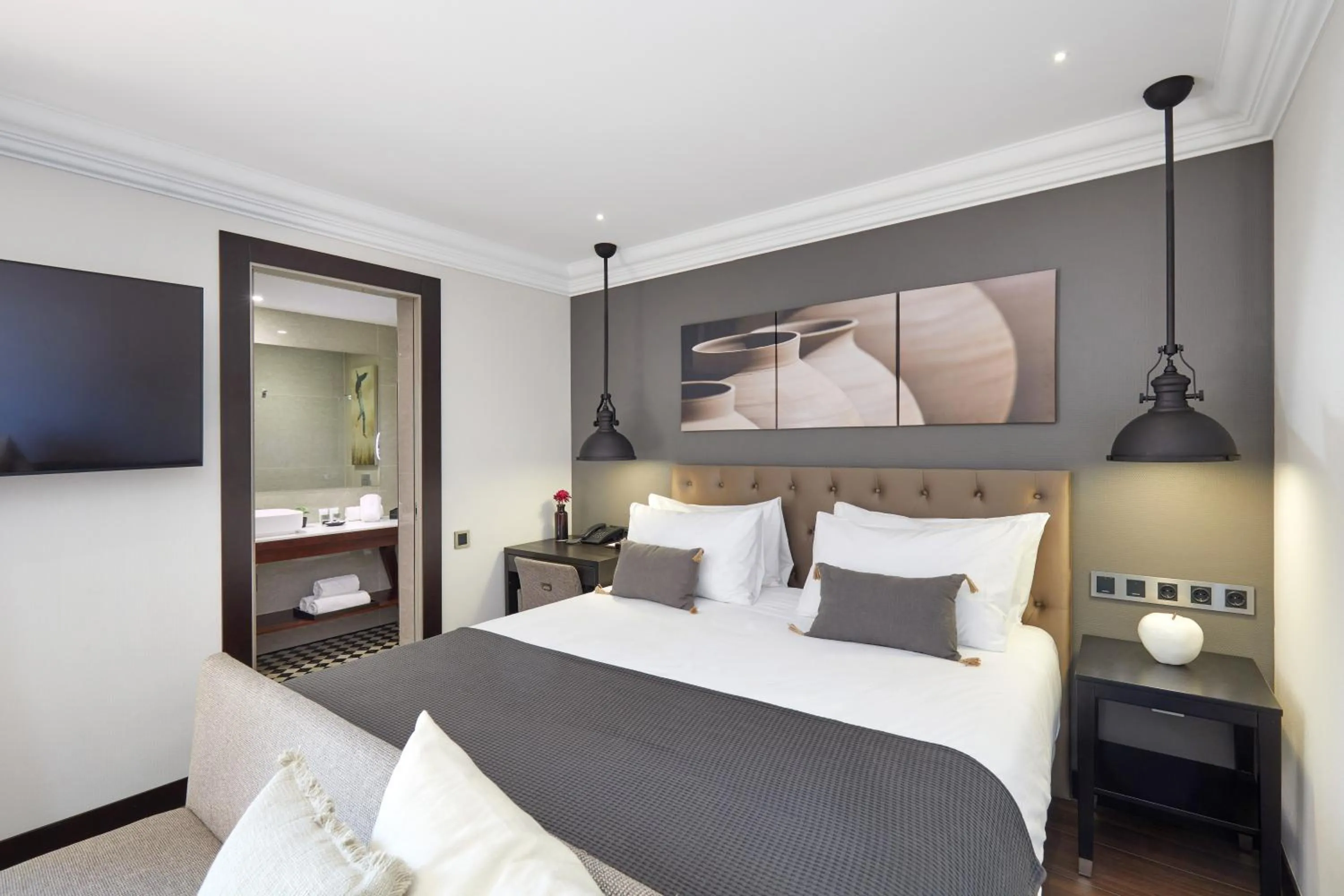 Bed in Hotel Cortes Rambla